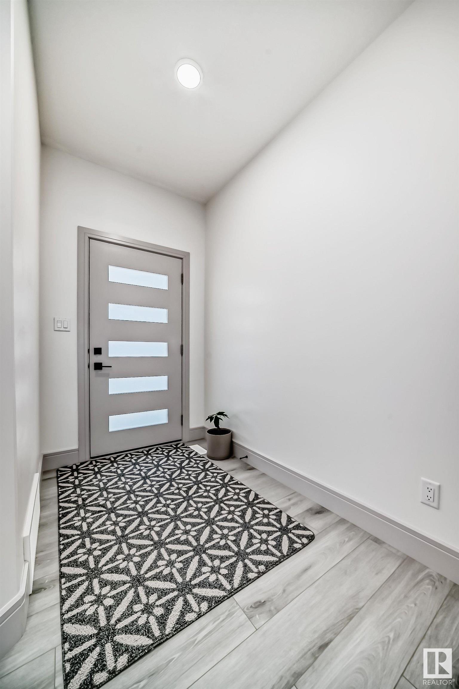      1716 25 ST NW , Edmonton,  ,T6T 2J1 ;  Listing Number: MLS E4420190