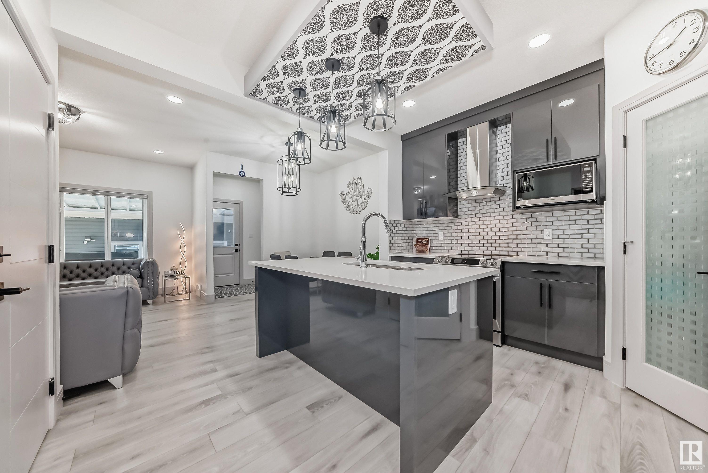     1716 25 ST NW , Edmonton,  ,T6T 2J1 ;  Listing Number: MLS E4420190