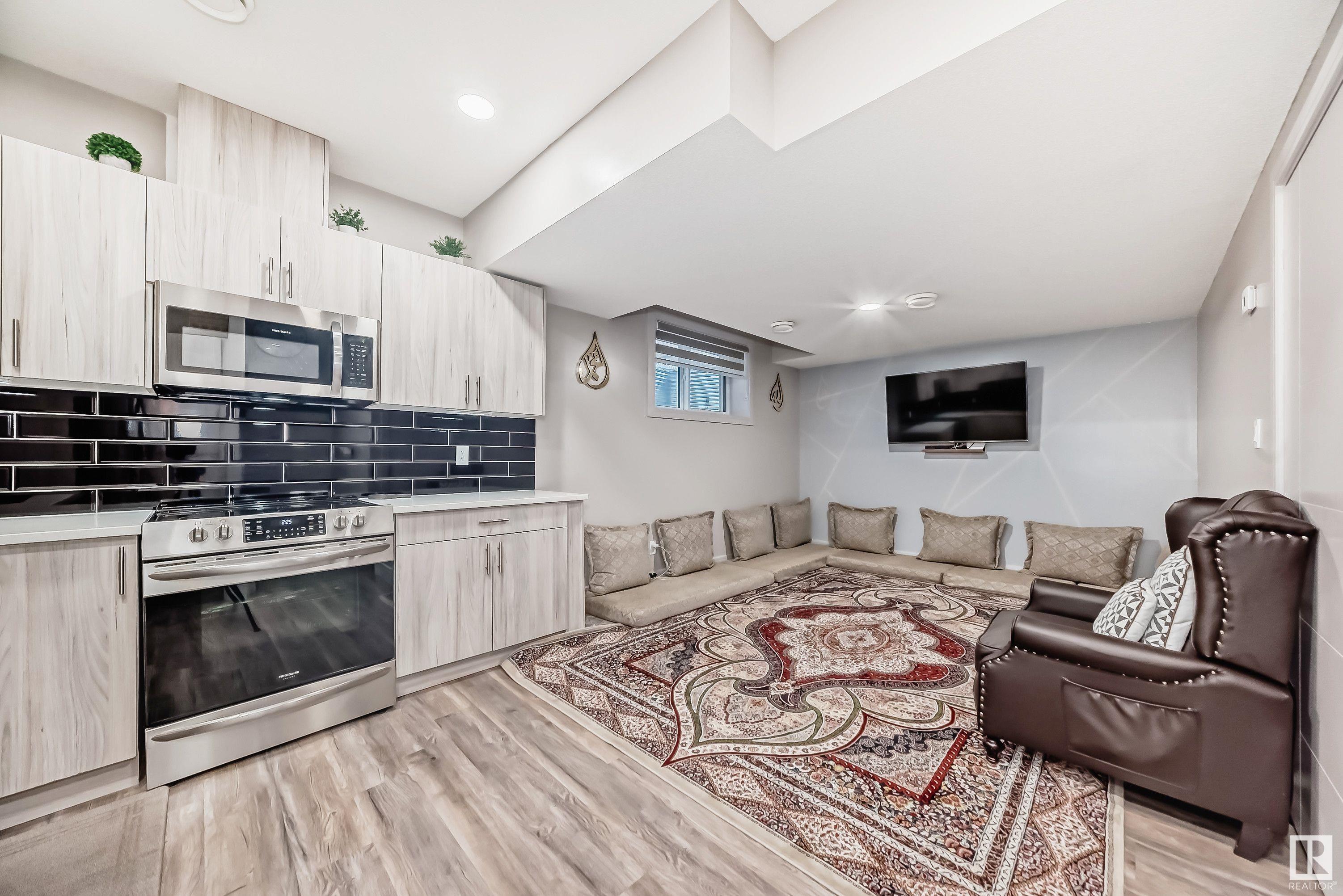      1716 25 ST NW , Edmonton,  ,T6T 2J1 ;  Listing Number: MLS E4420190