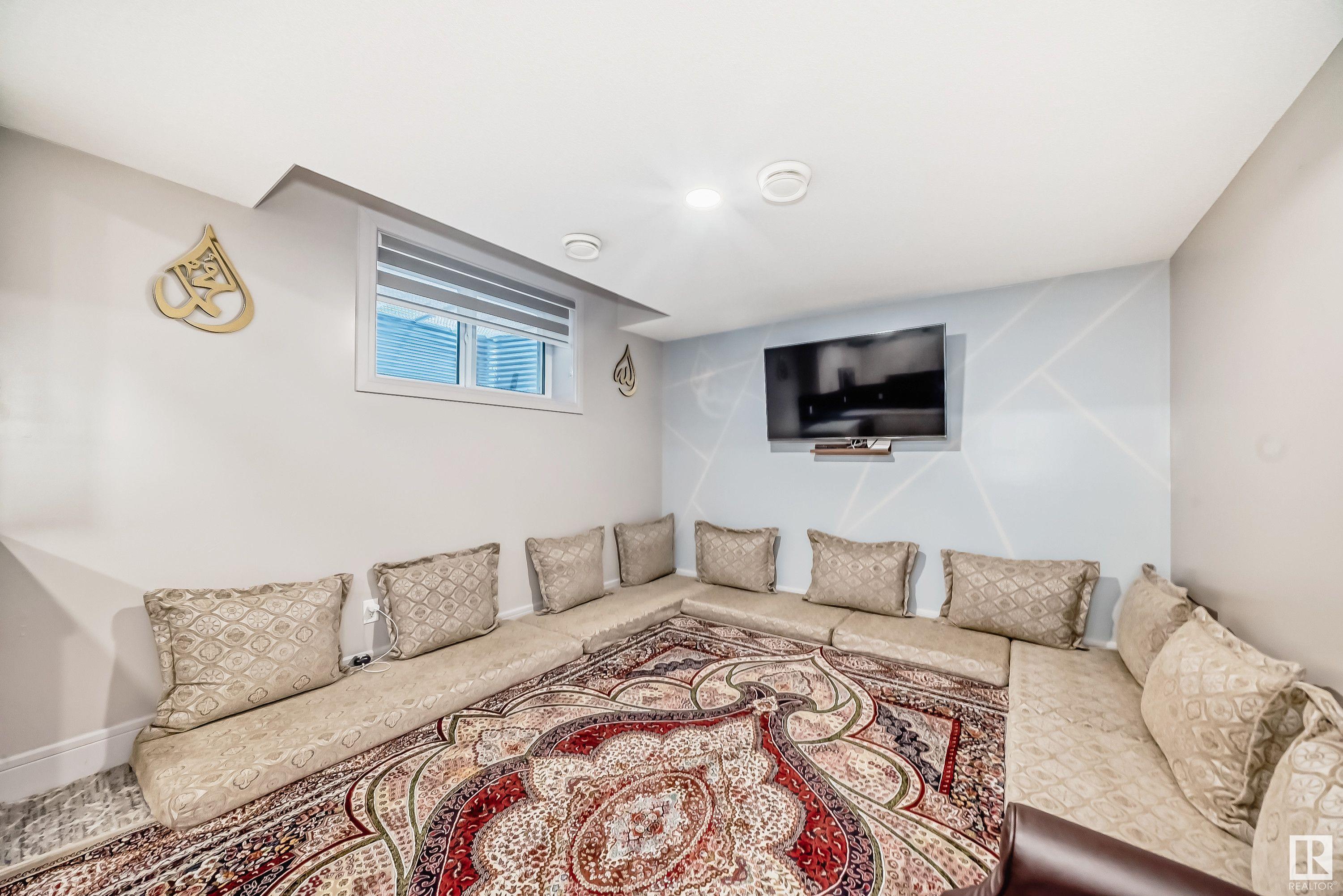      1716 25 ST NW , Edmonton,  ,T6T 2J1 ;  Listing Number: MLS E4420190
