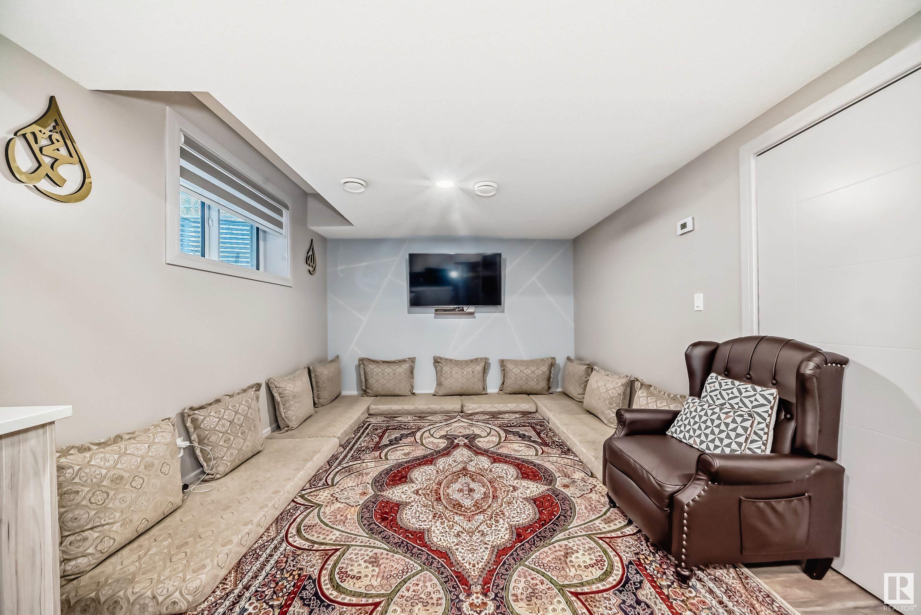      1716 25 ST NW , Edmonton,  ,T6T 2J1 ;  Listing Number: MLS E4420190
