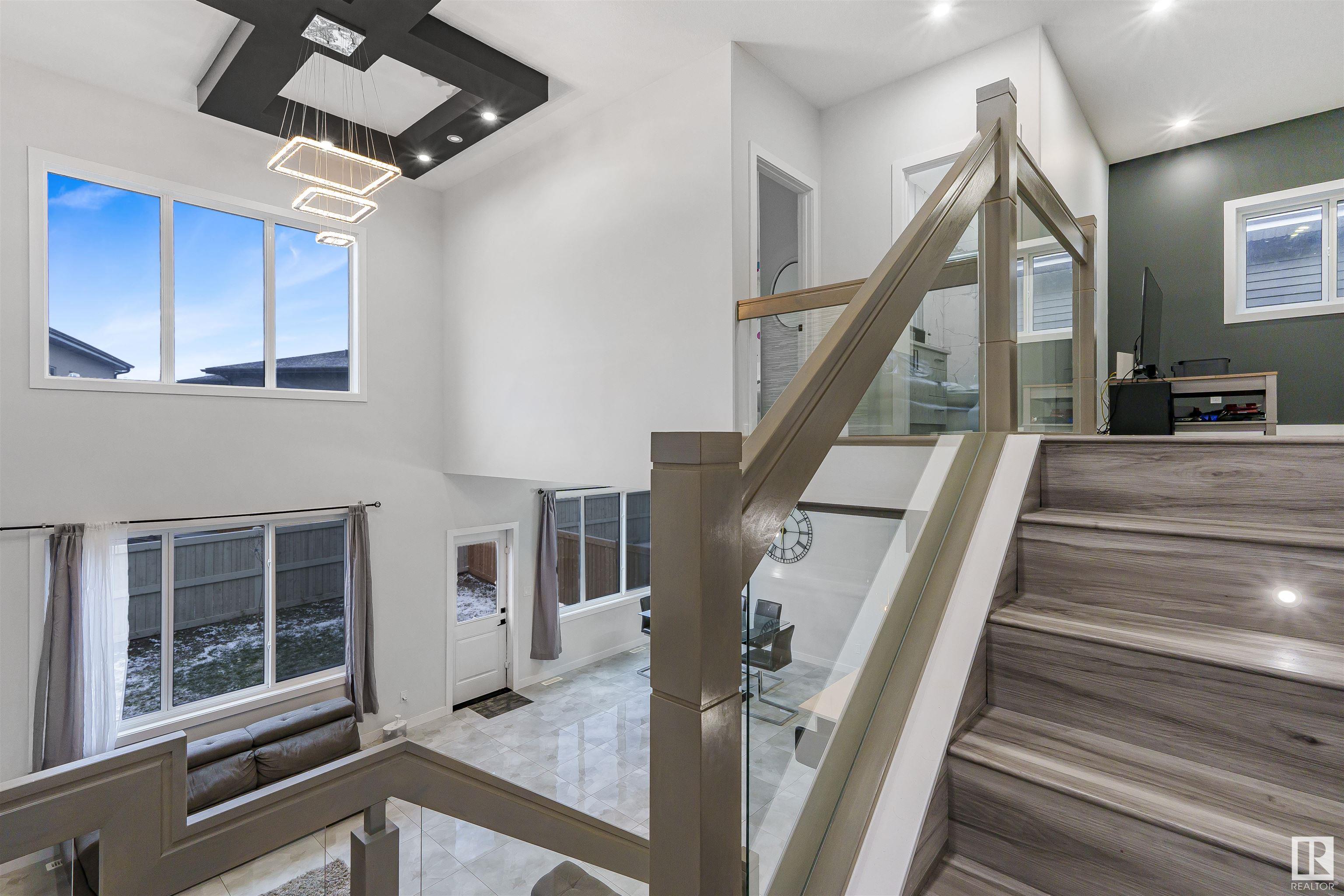      2104 18 AV NW , Edmonton,  ,T6T 2M8 ;  Listing Number: MLS E4420195
