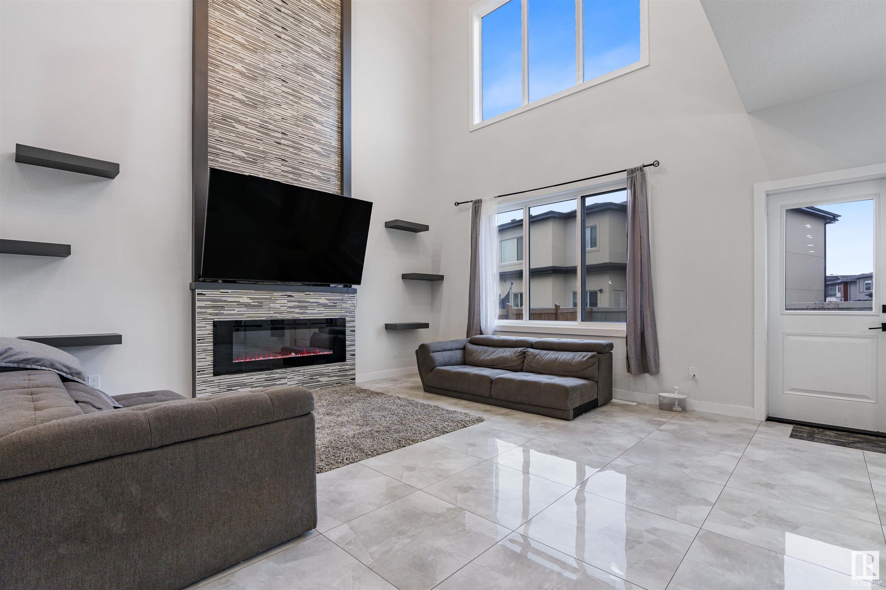      2104 18 AV NW , Edmonton,  ,T6T 2M8 ;  Listing Number: MLS E4420195