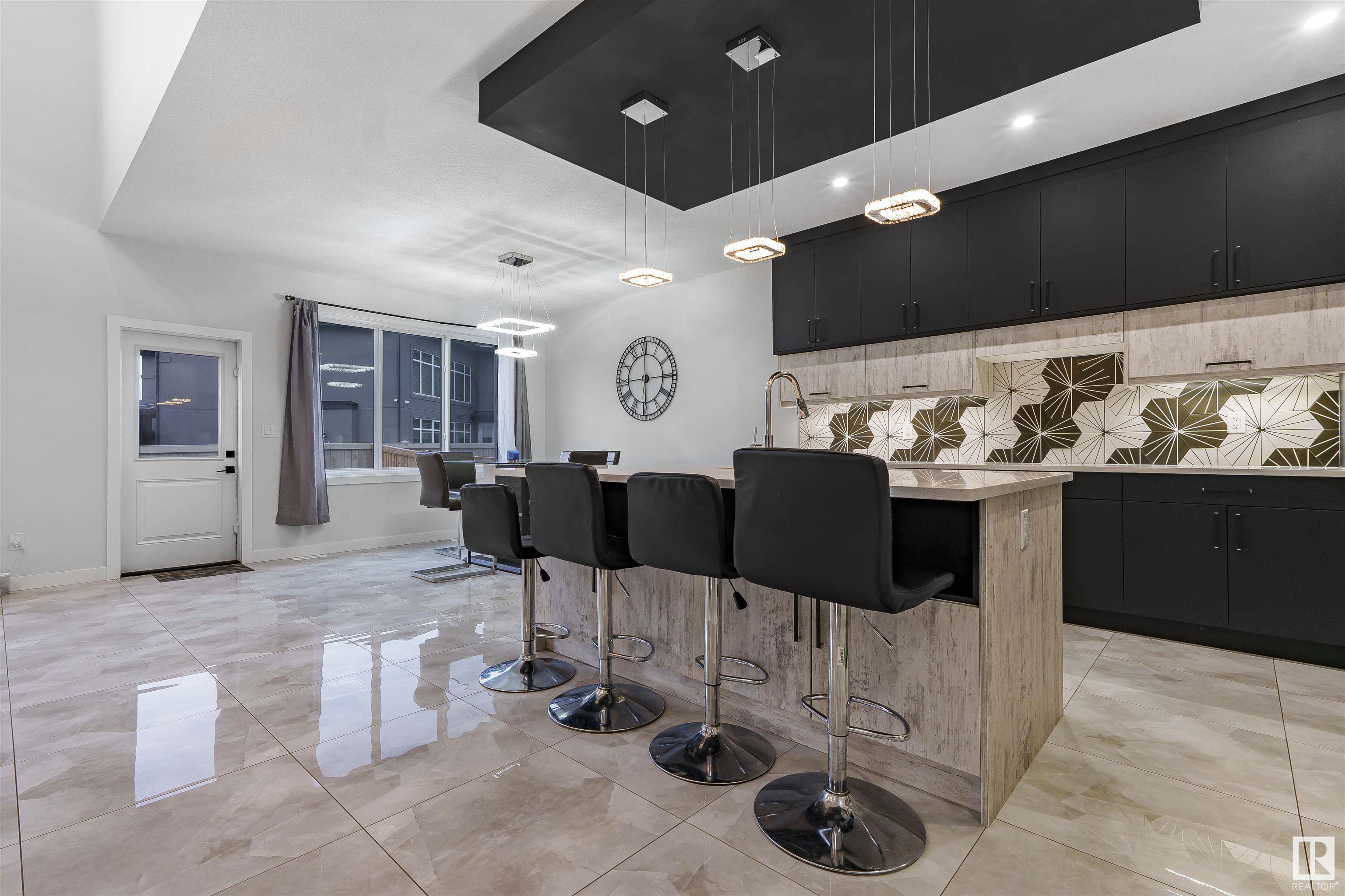      2104 18 AV NW , Edmonton,  ,T6T 2M8 ;  Listing Number: MLS E4420195