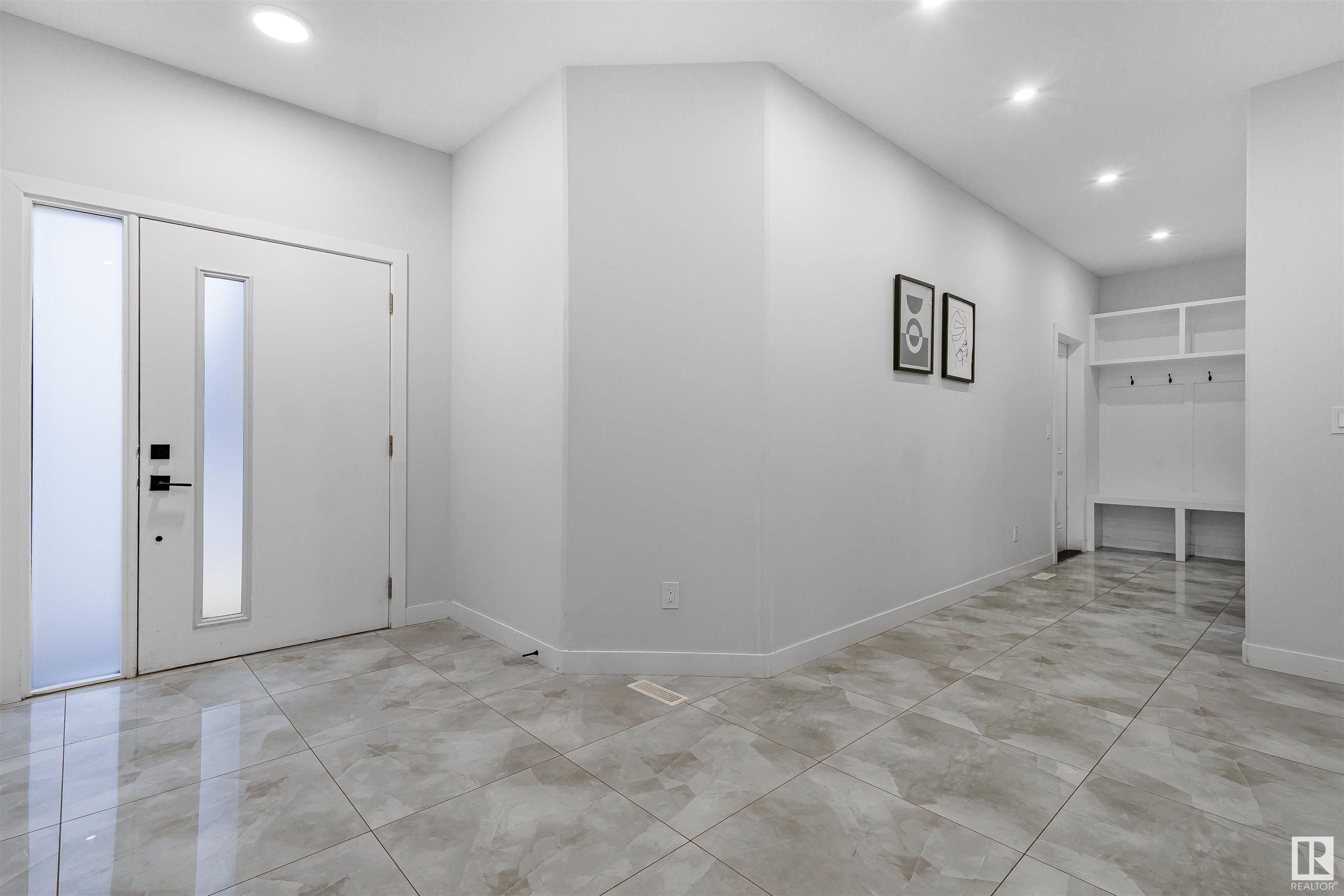      2104 18 AV NW , Edmonton,  ,T6T 2M8 ;  Listing Number: MLS E4420195