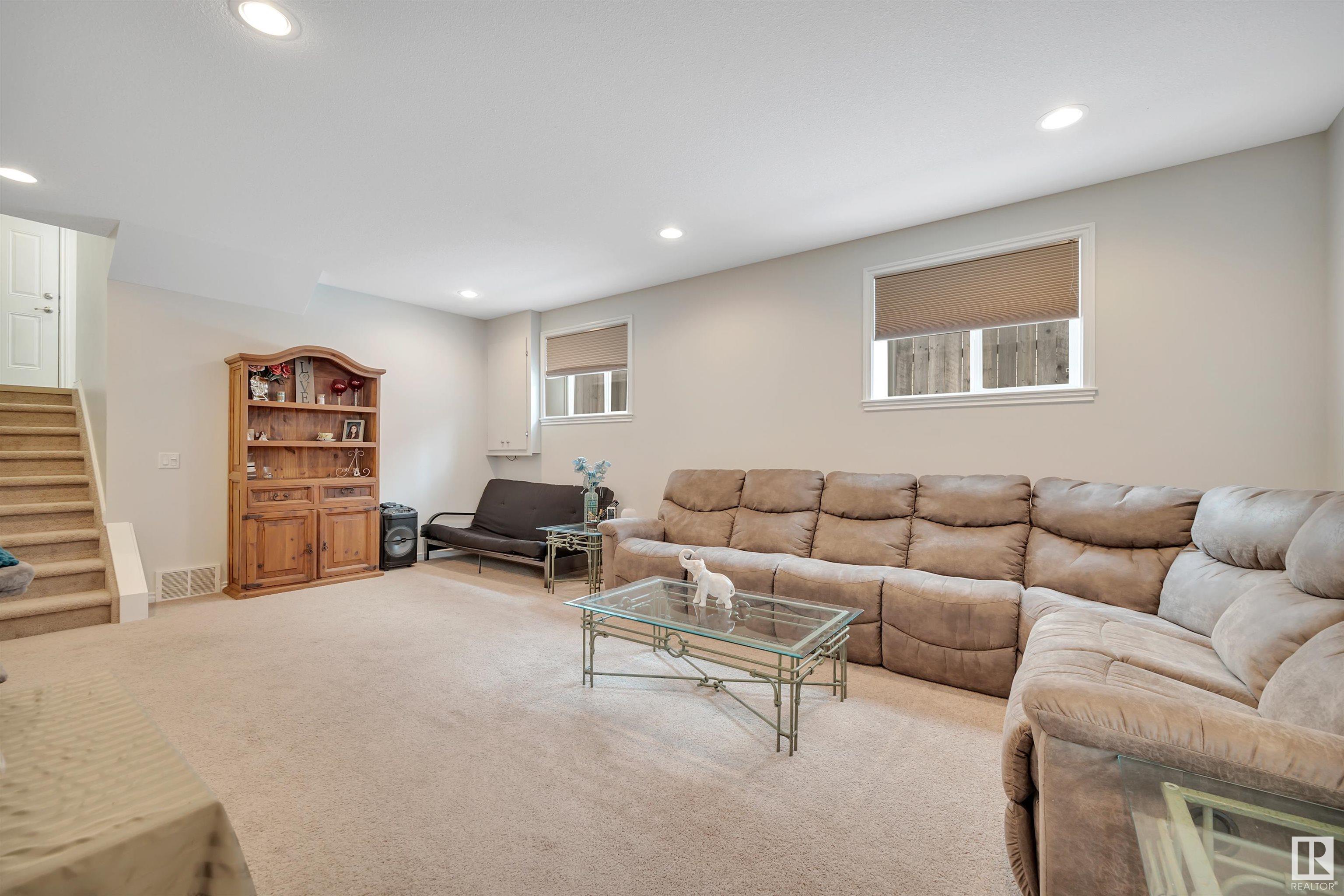      11 SELKIRK PL , Leduc,  ,T9E 0L4 ;  Listing Number: MLS E4420201