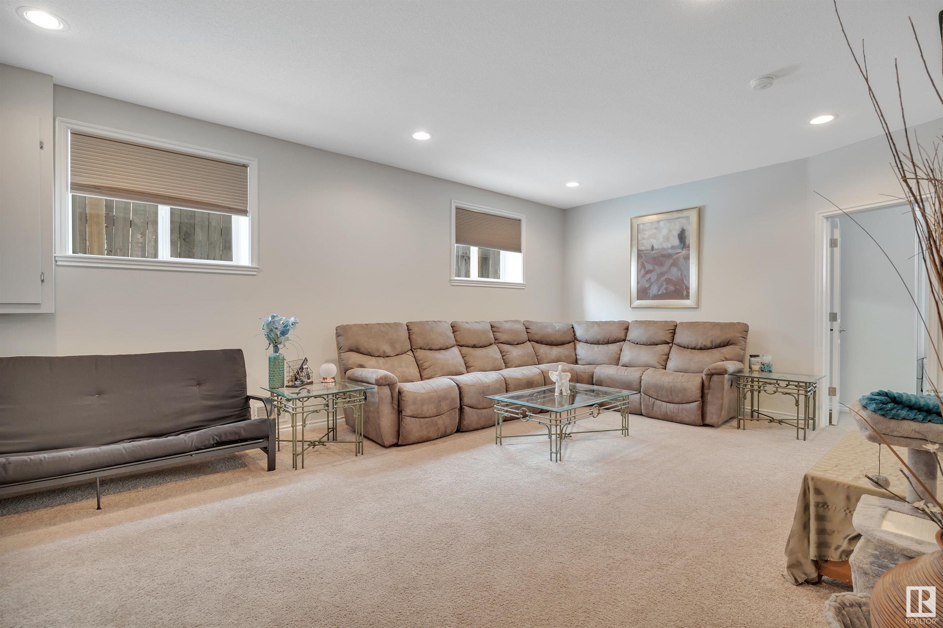      11 SELKIRK PL , Leduc,  ,T9E 0L4 ;  Listing Number: MLS E4420201