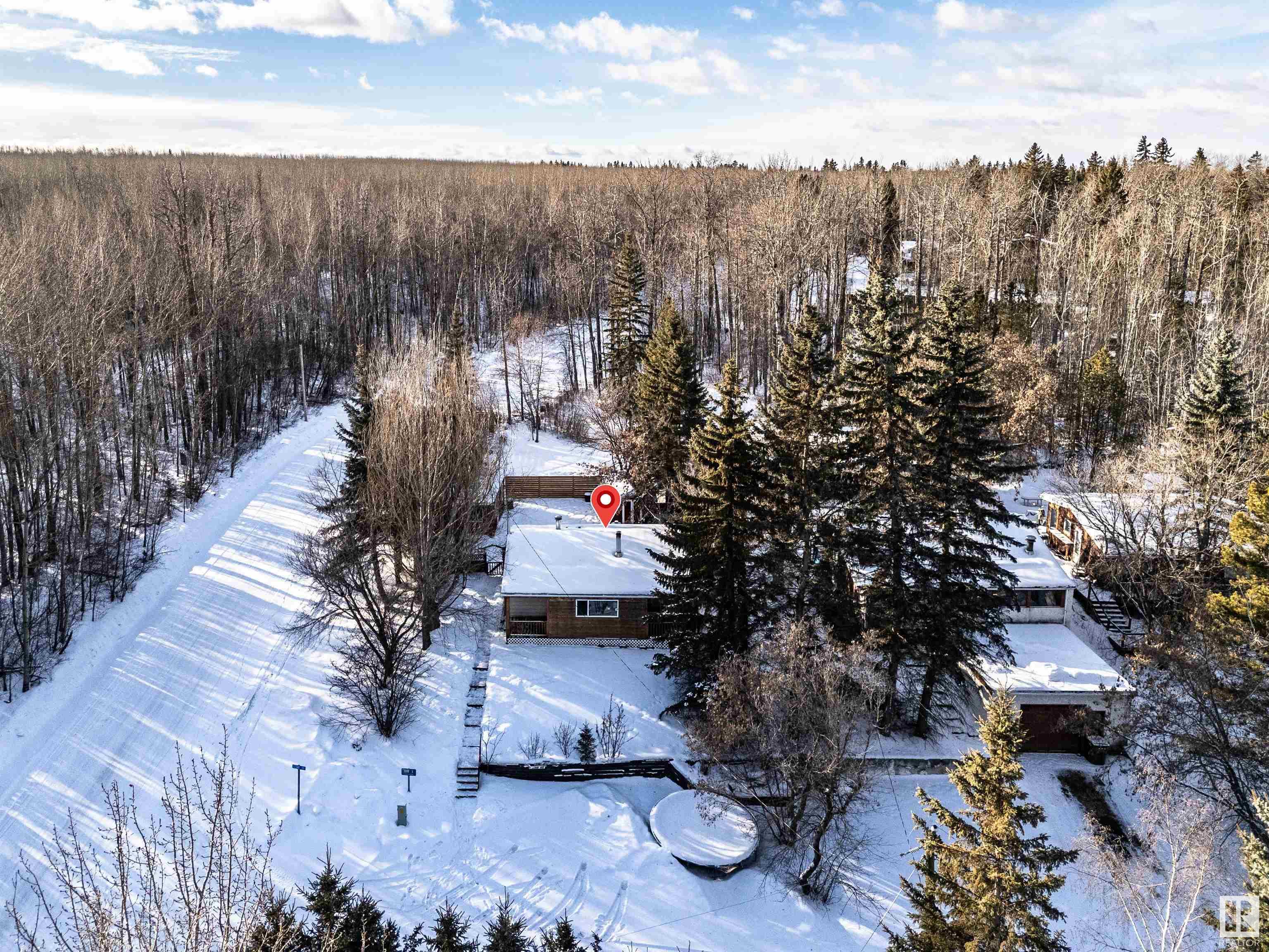      1 CEDAR AV , Rural Lac Ste. Anne County,  ,T0E 0L0 ;  Listing Number: MLS E4420202