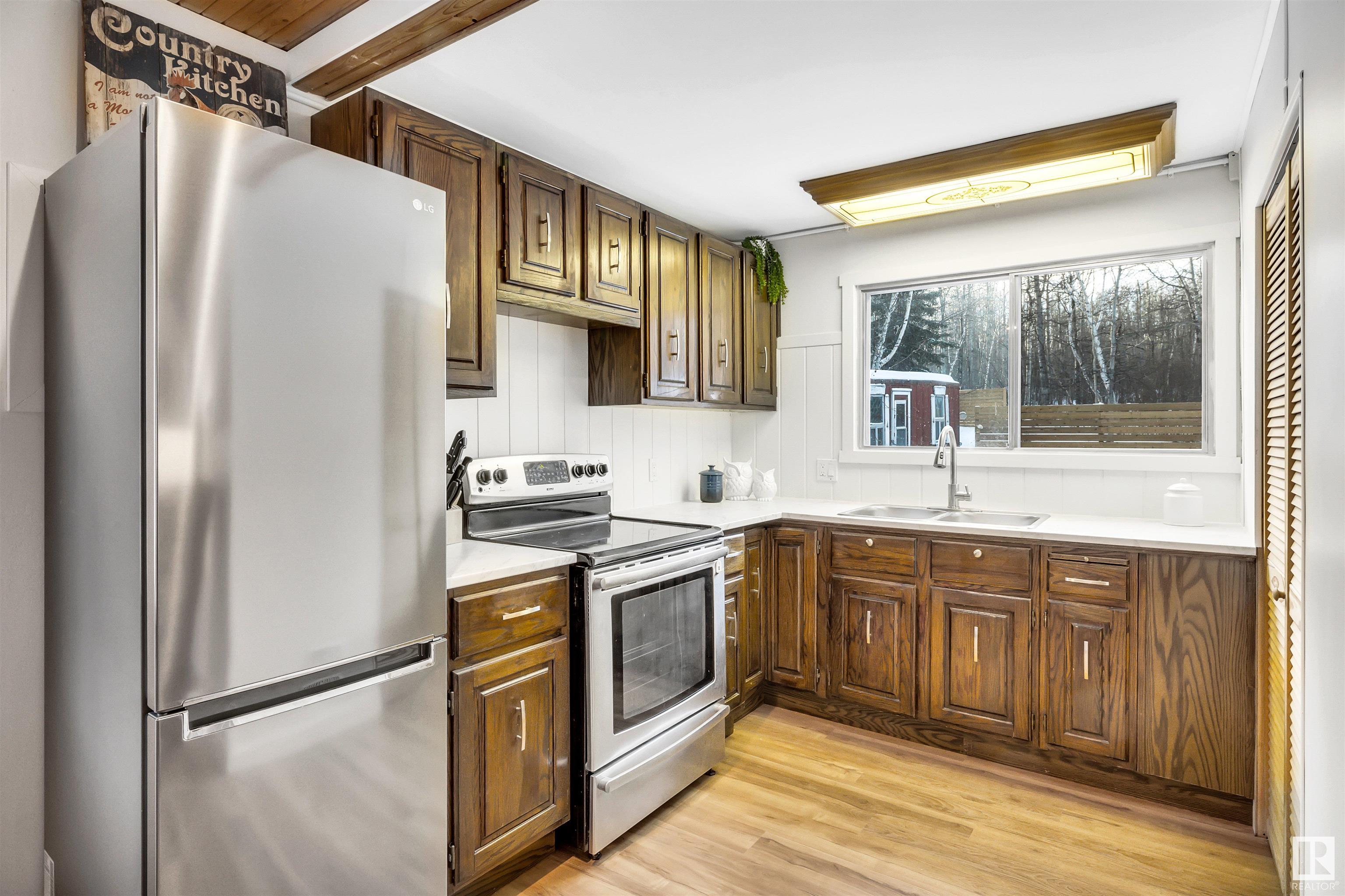      1 CEDAR AV , Rural Lac Ste. Anne County,  ,T0E 0L0 ;  Listing Number: MLS E4420202