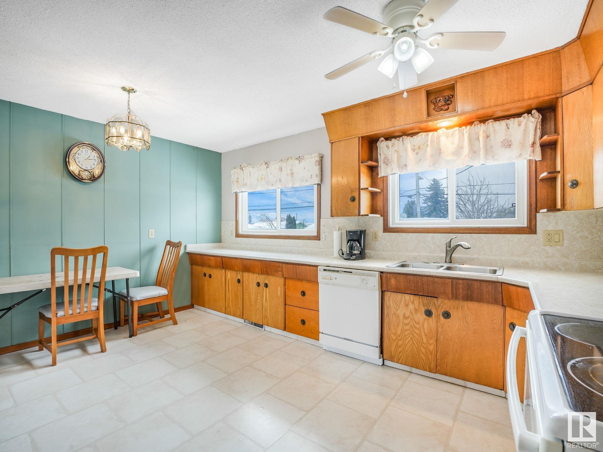      6103 132 AV NW , Edmonton,  ,T5A 0J8 ;  Listing Number: MLS E4420216
