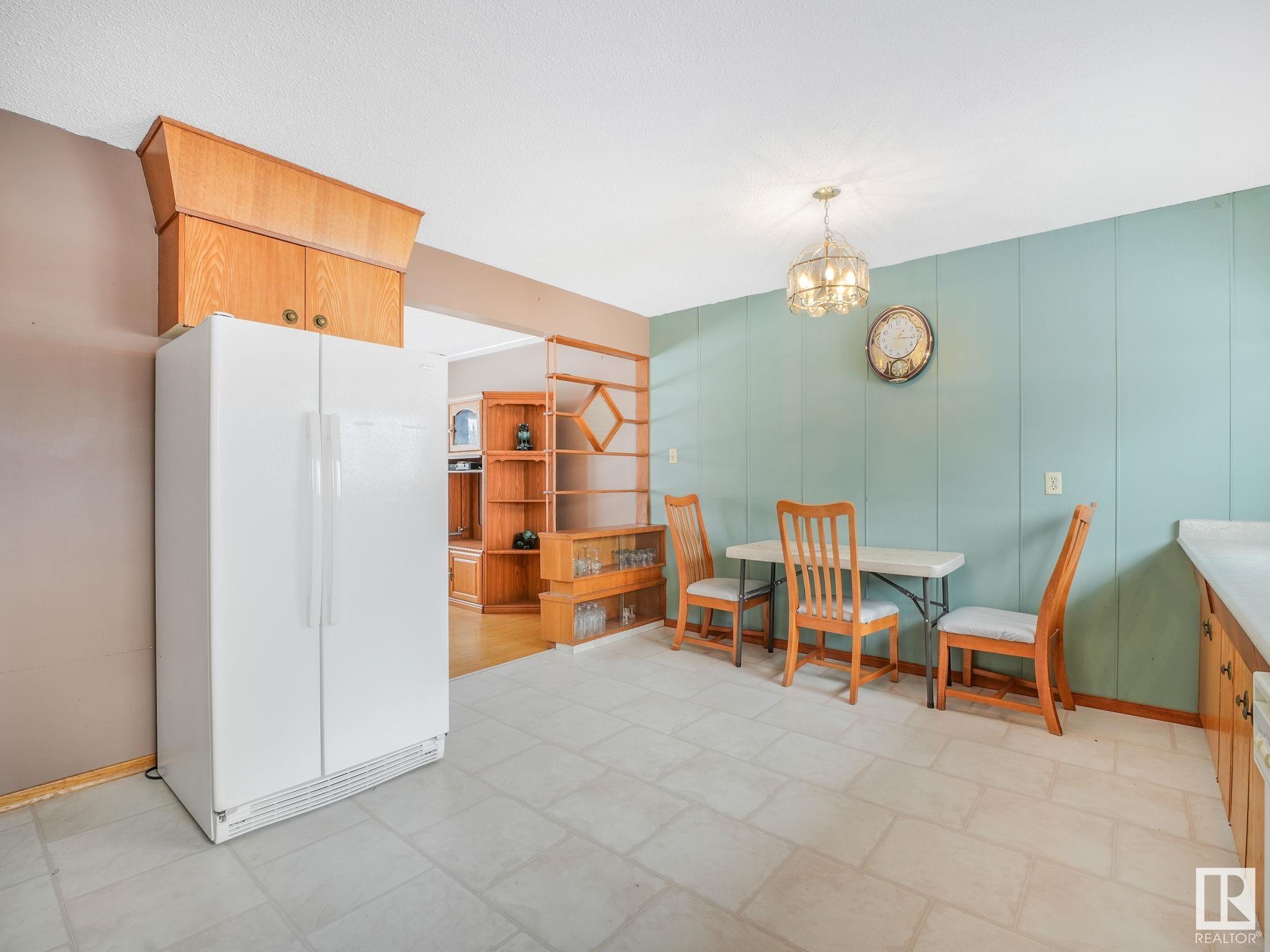      6103 132 AV NW , Edmonton,  ,T5A 0J8 ;  Listing Number: MLS E4420216