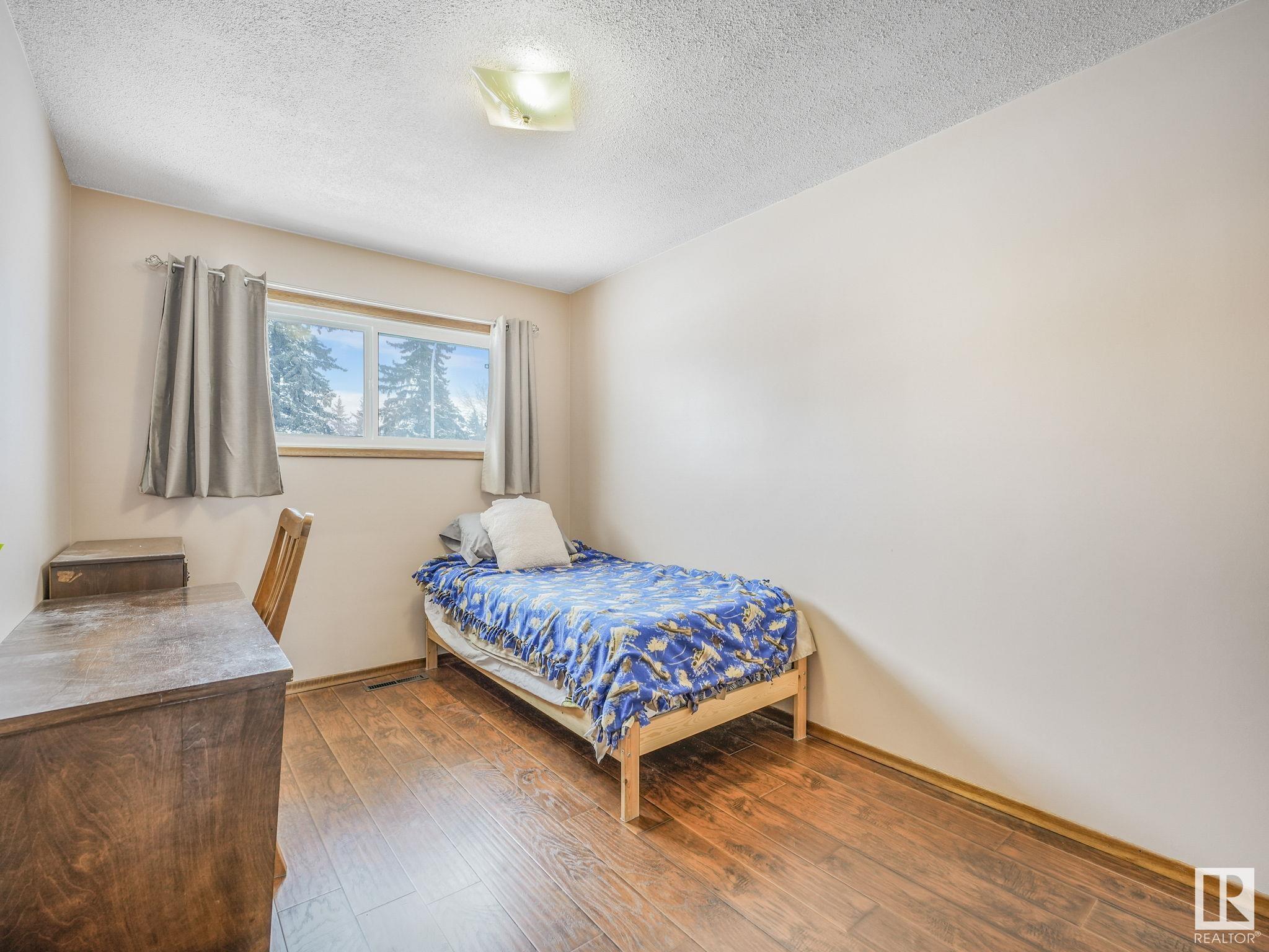      6103 132 AV NW , Edmonton,  ,T5A 0J8 ;  Listing Number: MLS E4420216