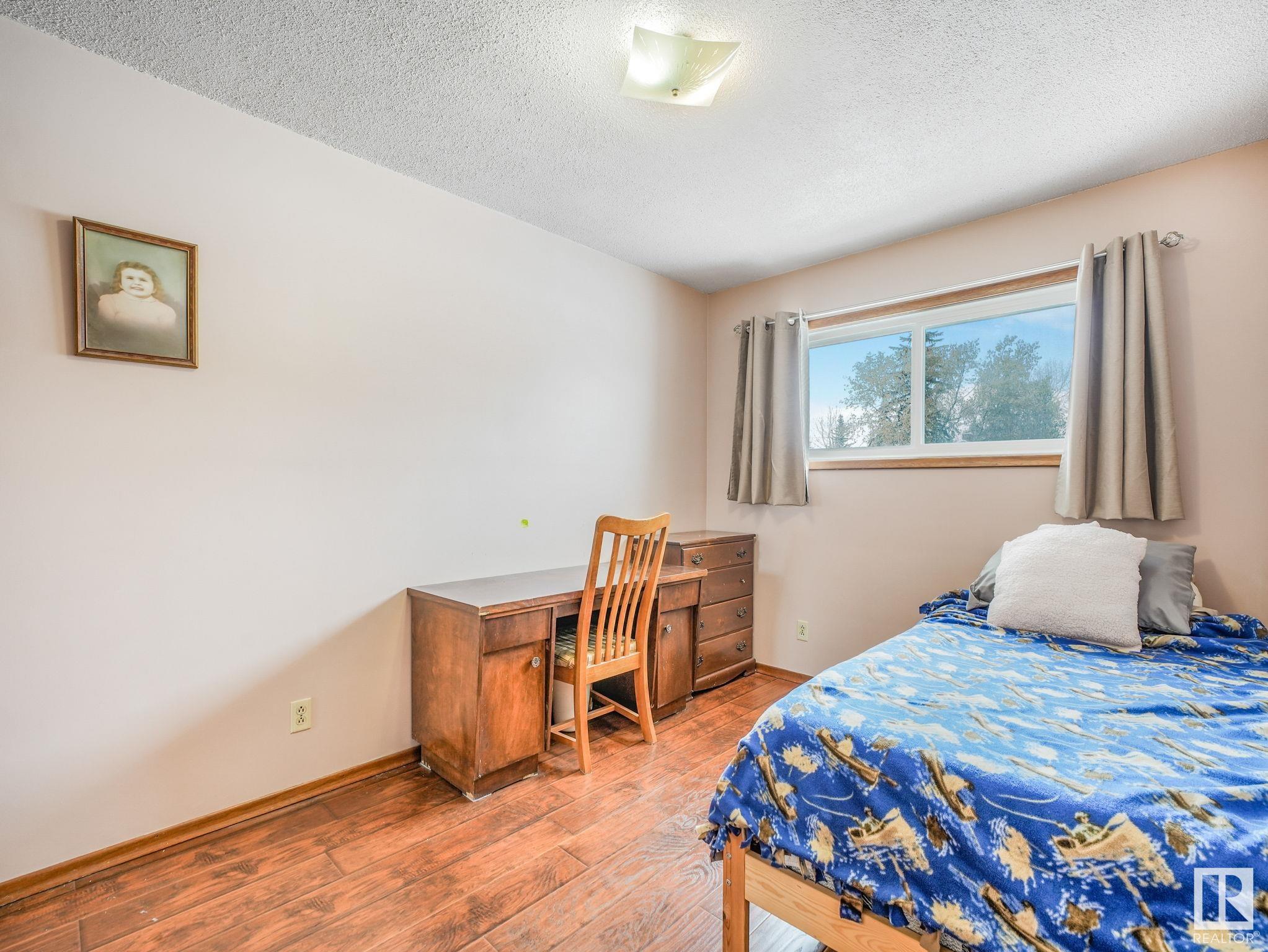      6103 132 AV NW , Edmonton,  ,T5A 0J8 ;  Listing Number: MLS E4420216