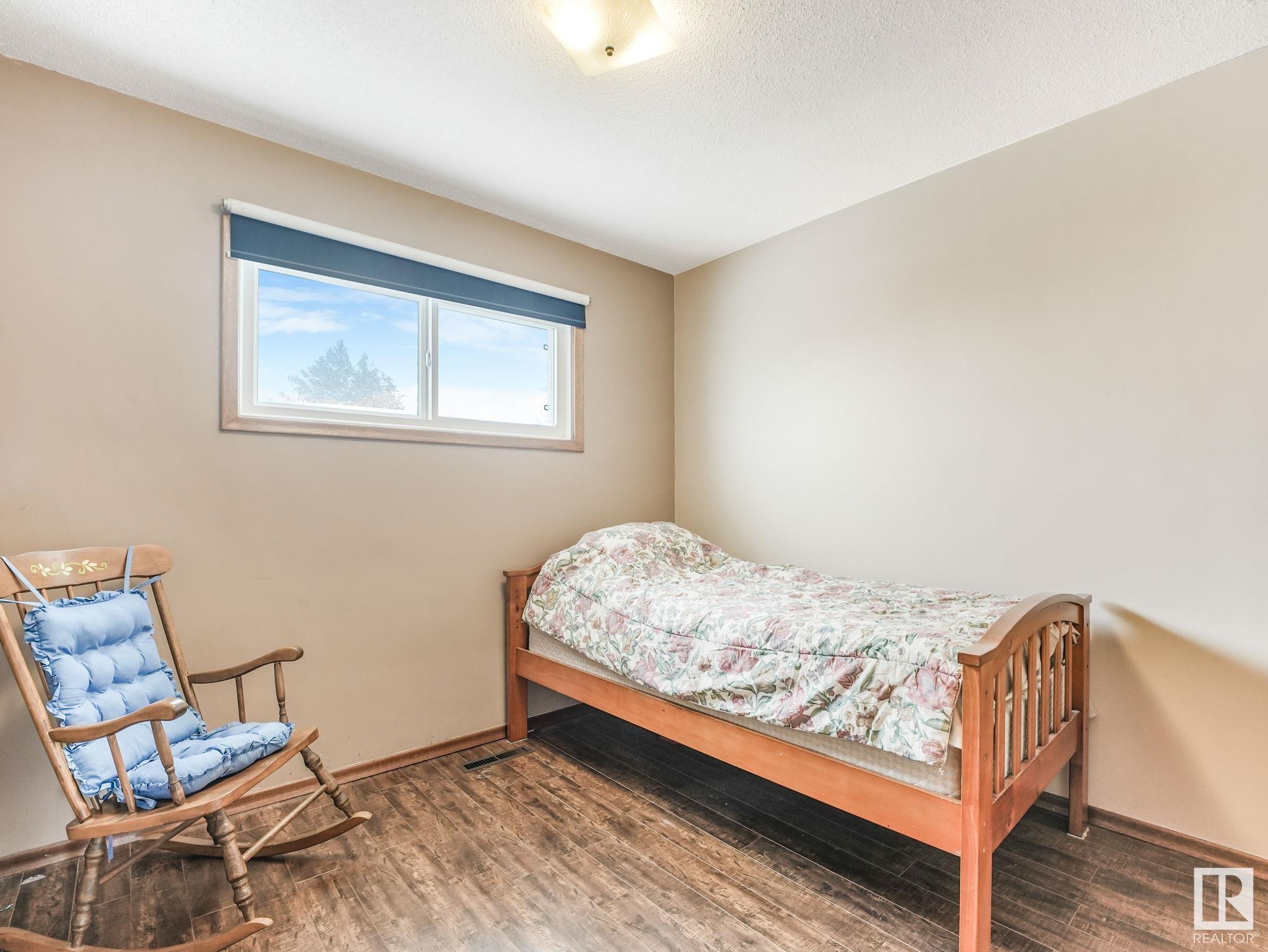      6103 132 AV NW , Edmonton,  ,T5A 0J8 ;  Listing Number: MLS E4420216