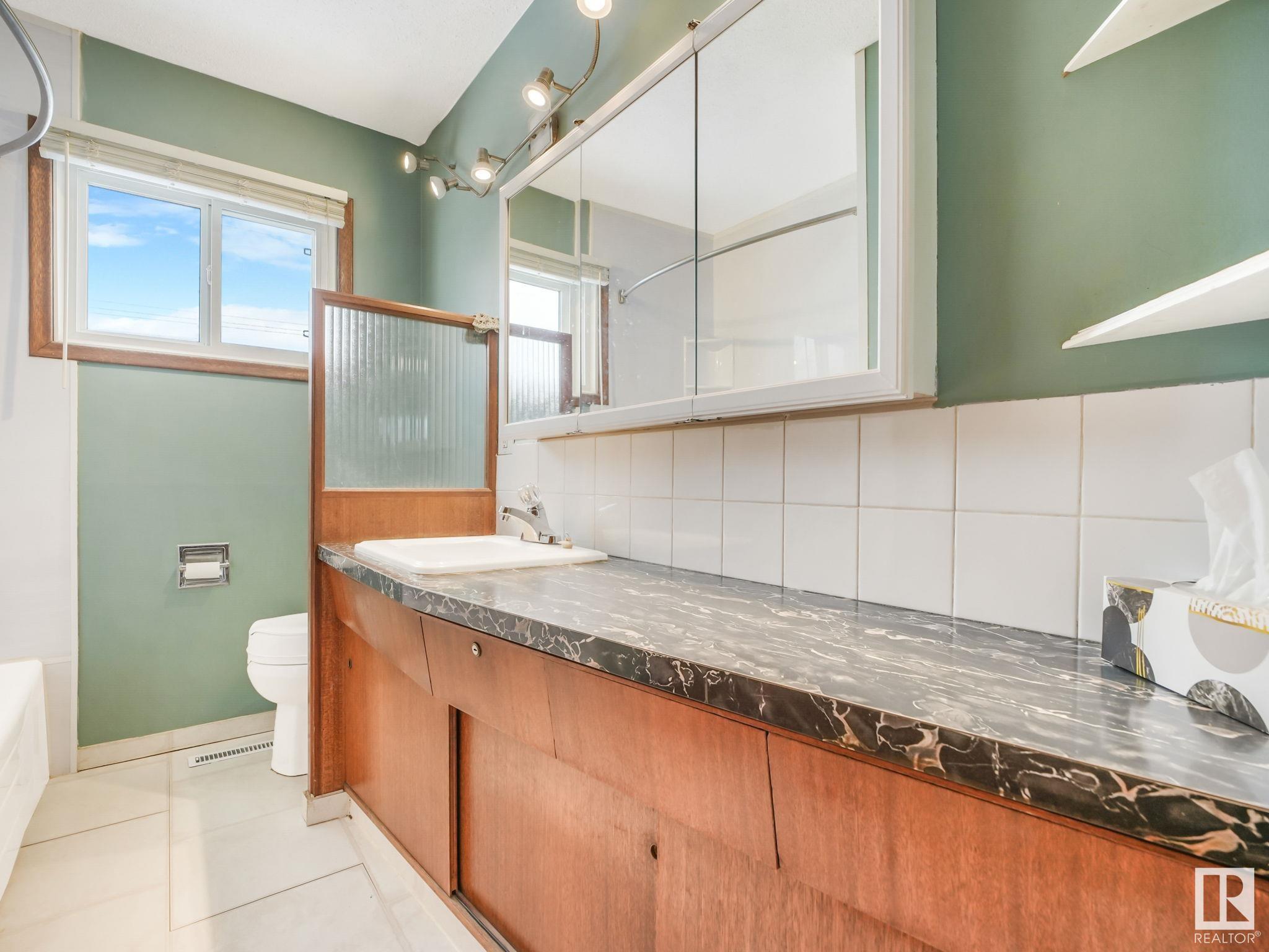      6103 132 AV NW , Edmonton,  ,T5A 0J8 ;  Listing Number: MLS E4420216