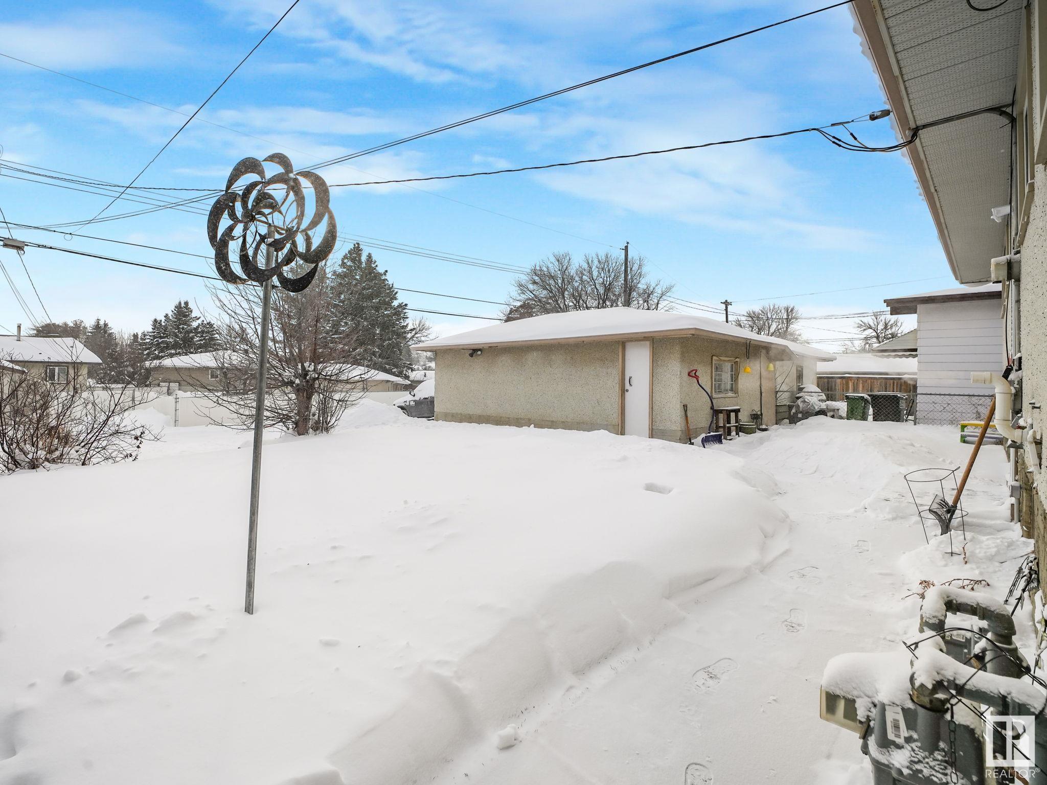      6103 132 AV NW , Edmonton,  ,T5A 0J8 ;  Listing Number: MLS E4420216