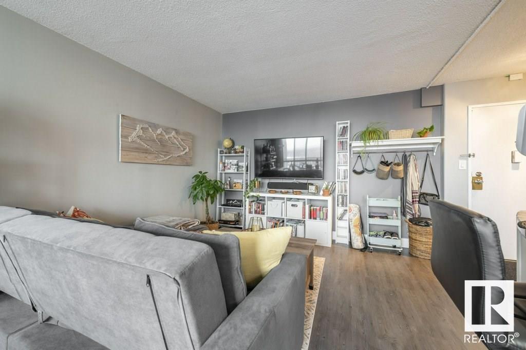      #2204 9909 104 ST NW , Edmonton,  ,T5K 2G5 ;  Listing Number: MLS E4420219