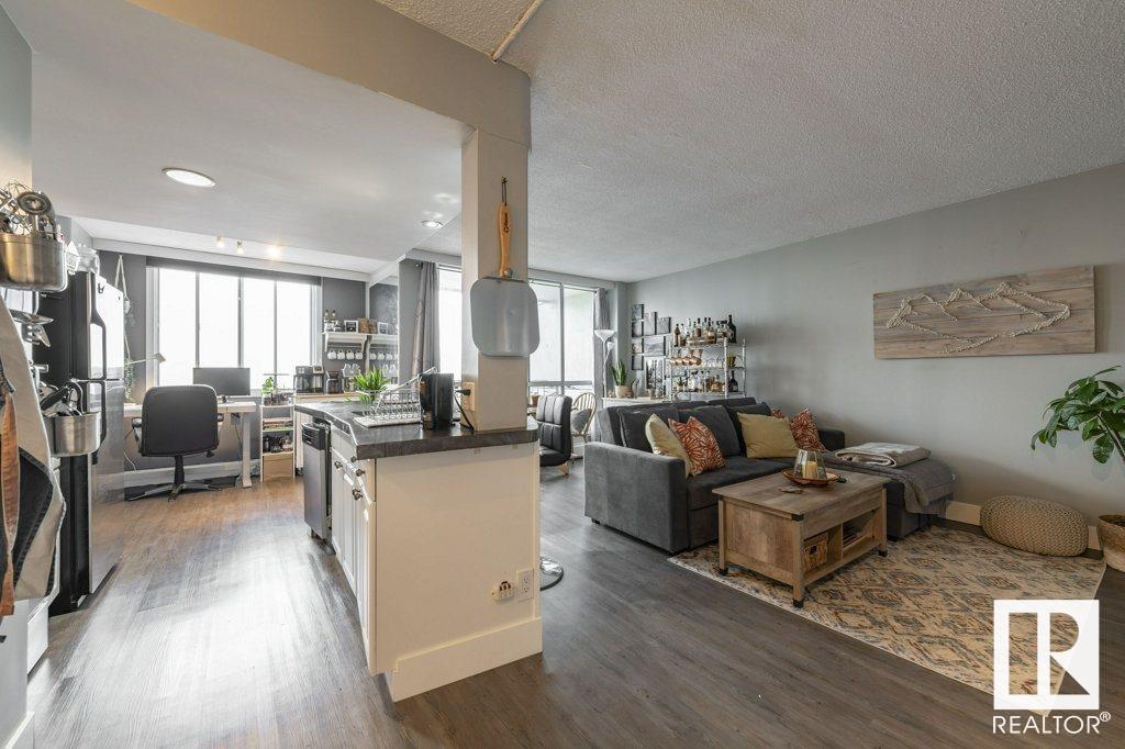      #2204 9909 104 ST NW , Edmonton,  ,T5K 2G5 ;  Listing Number: MLS E4420219