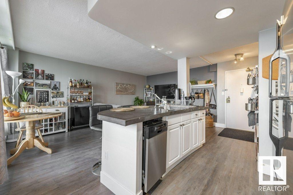      #2204 9909 104 ST NW , Edmonton,  ,T5K 2G5 ;  Listing Number: MLS E4420219