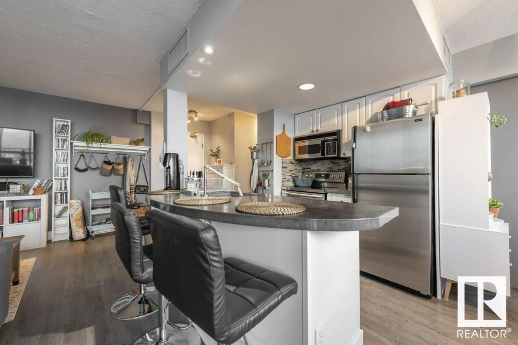      #2204 9909 104 ST NW , Edmonton,  ,T5K 2G5 ;  Listing Number: MLS E4420219