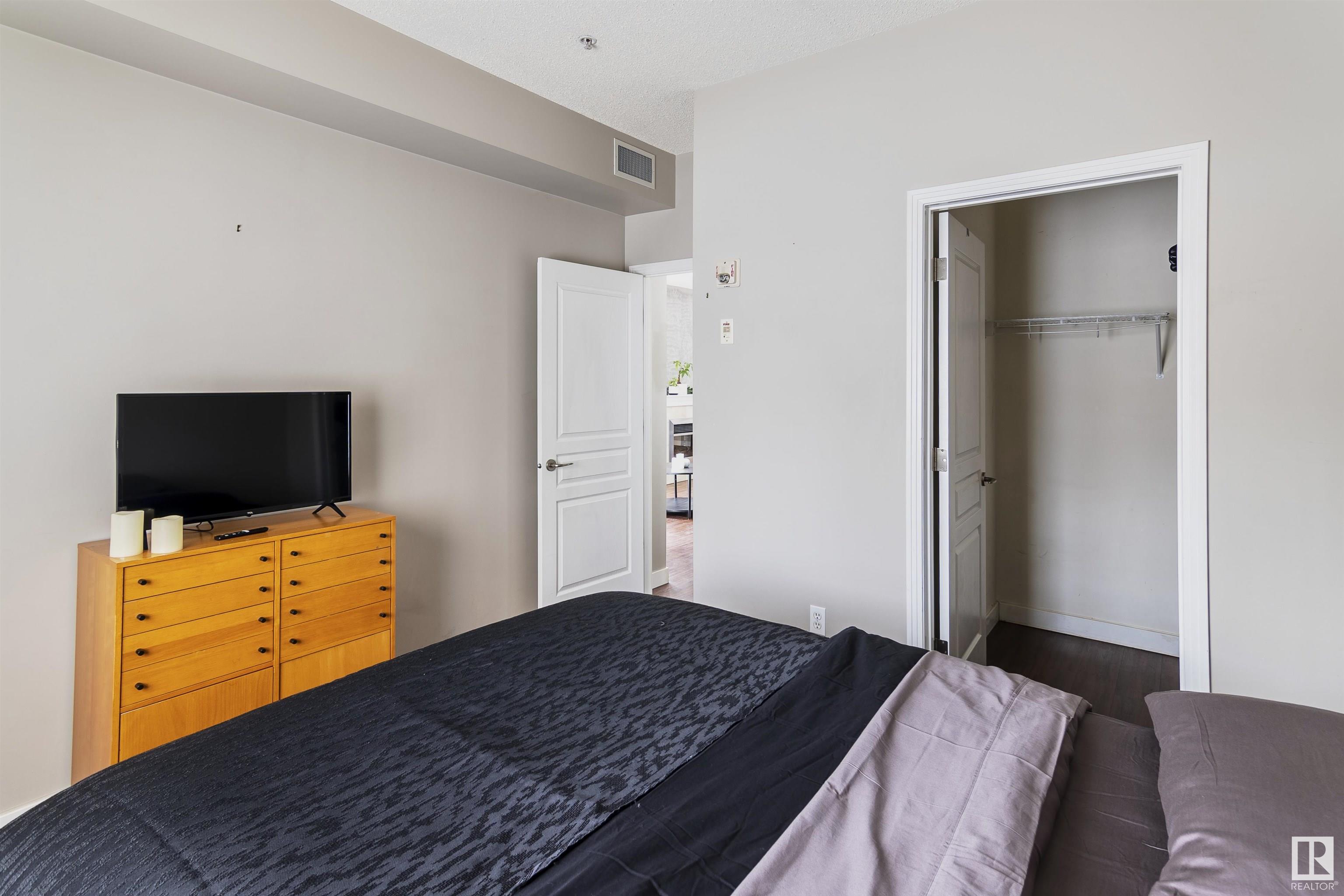     #111 10333 112 ST NW , Edmonton,  ,T5K 0B4 ;  Listing Number: MLS E4420221