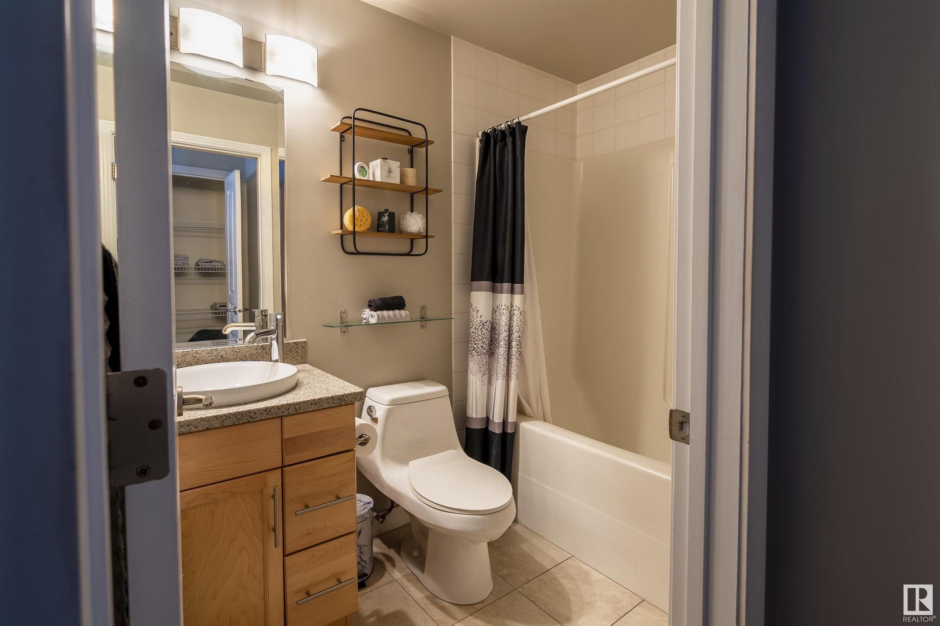     #111 10333 112 ST NW , Edmonton,  ,T5K 0B4 ;  Listing Number: MLS E4420221