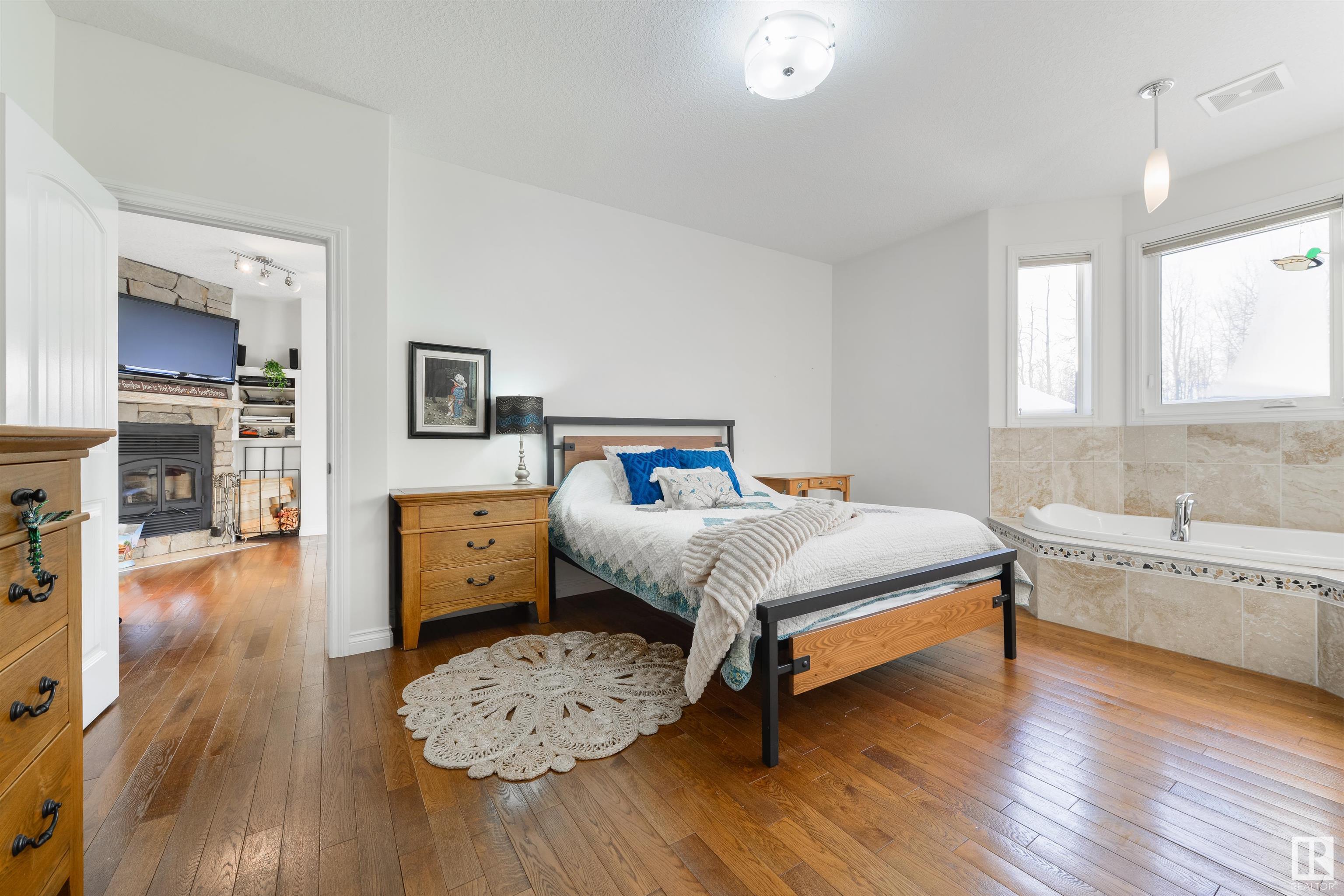      25 DILLON BA , Spruce Grove,  ,T7X 0E5 ;  Listing Number: MLS E4420227