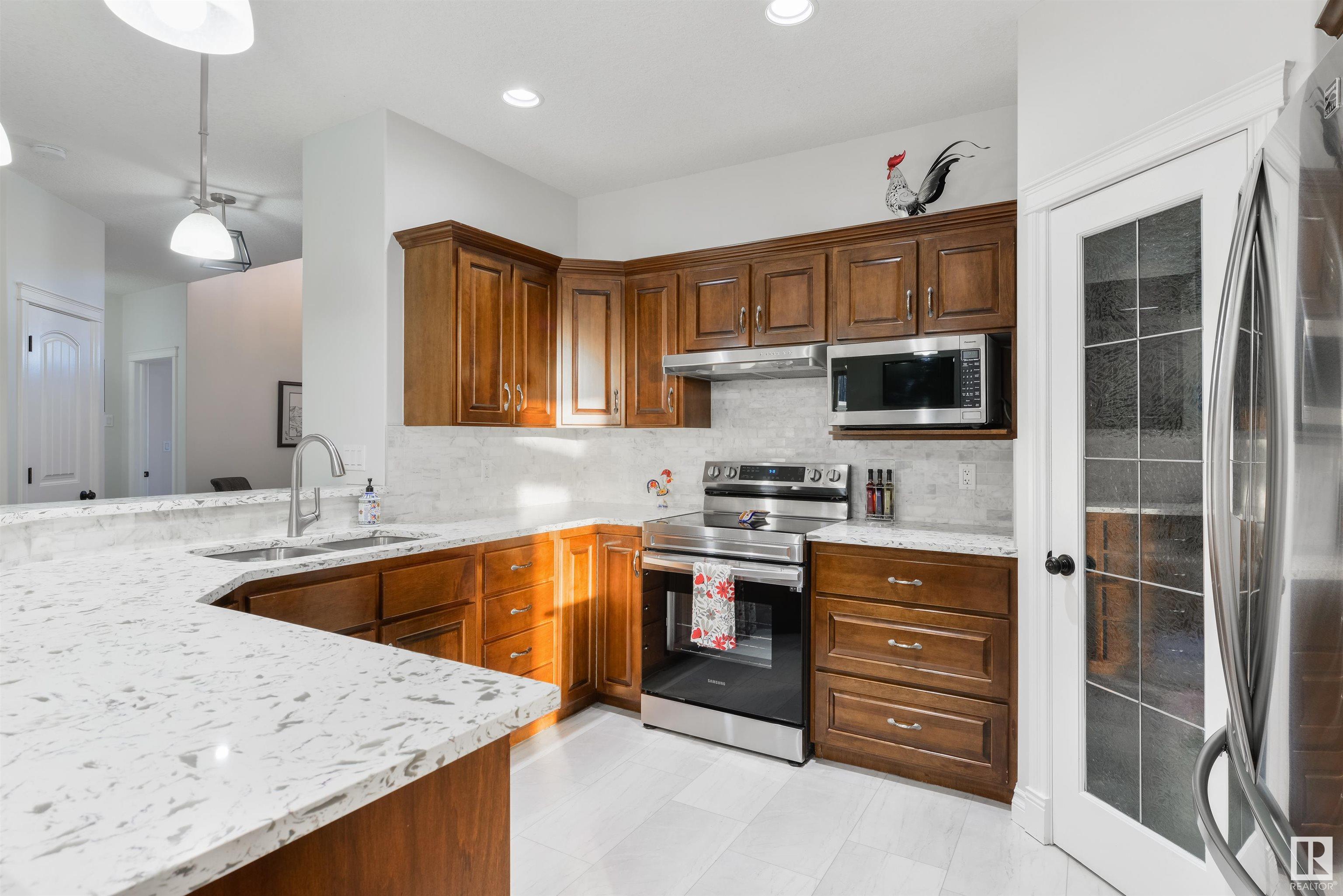      25 DILLON BA , Spruce Grove,  ,T7X 0E5 ;  Listing Number: MLS E4420227