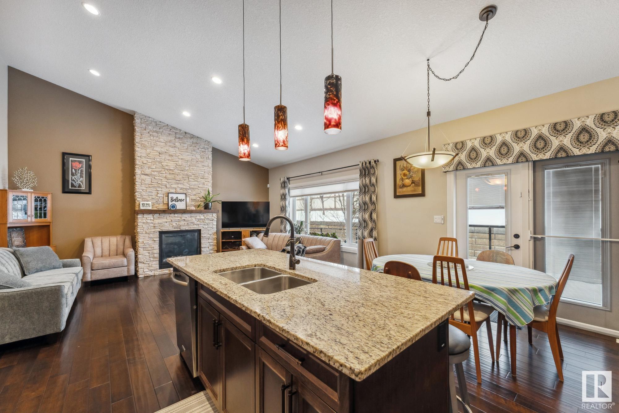     19 SIGNATURE CV , Sherwood Park,  ,T8H 0W8 ;  Listing Number: MLS E4420228