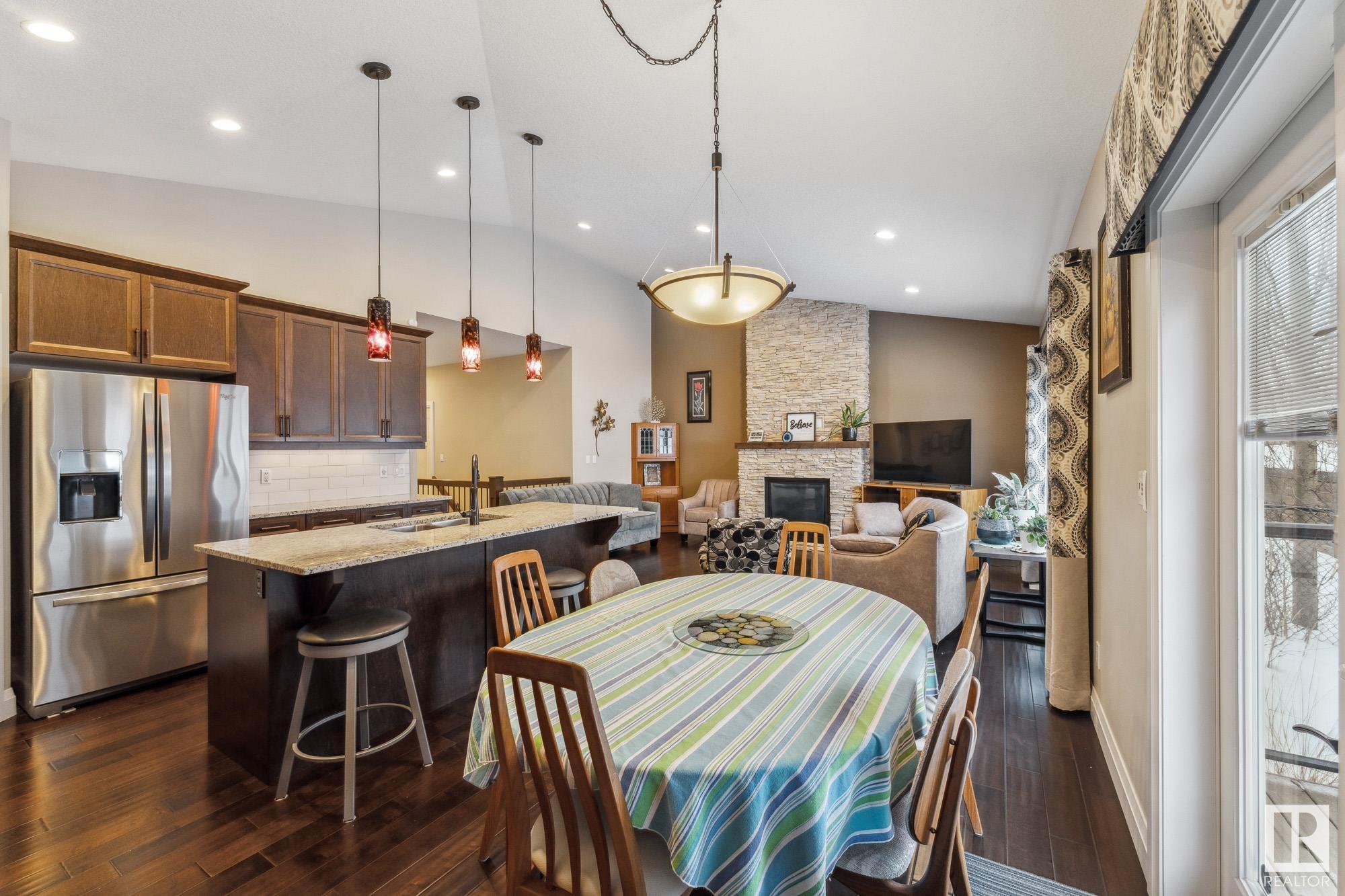      19 SIGNATURE CV , Sherwood Park,  ,T8H 0W8 ;  Listing Number: MLS E4420228