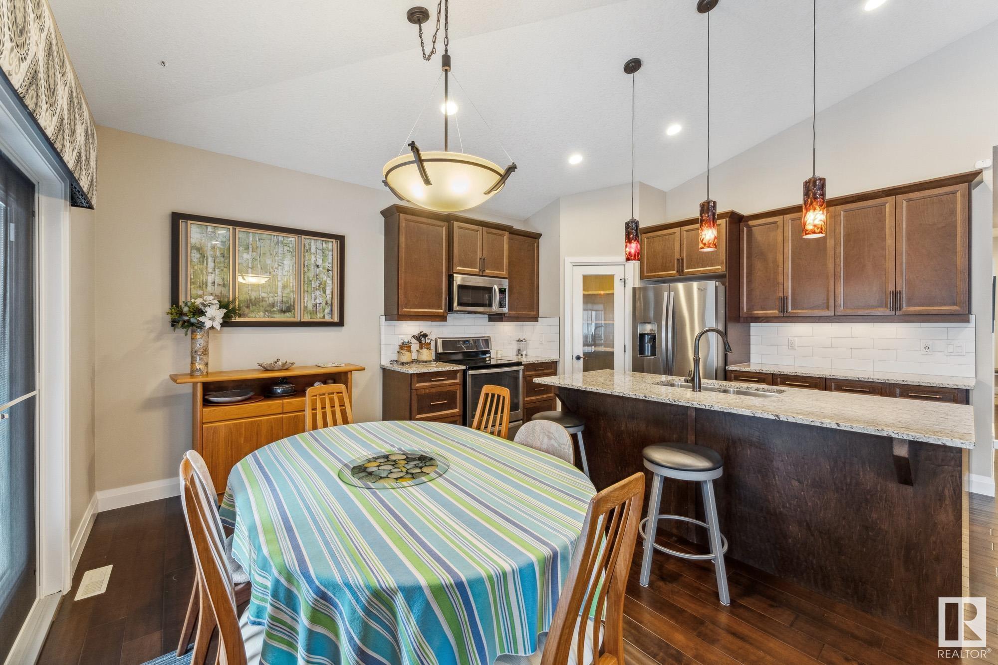      19 SIGNATURE CV , Sherwood Park,  ,T8H 0W8 ;  Listing Number: MLS E4420228