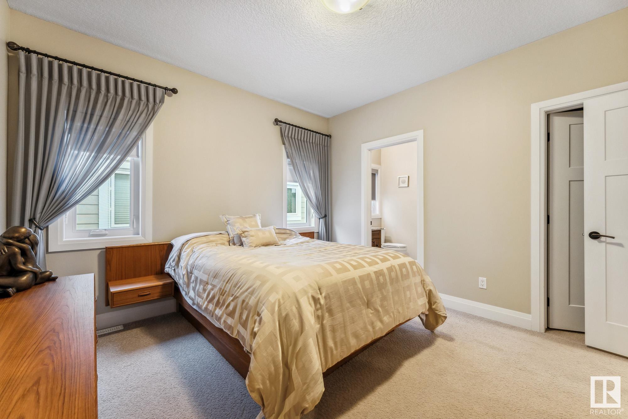      19 SIGNATURE CV , Sherwood Park,  ,T8H 0W8 ;  Listing Number: MLS E4420228