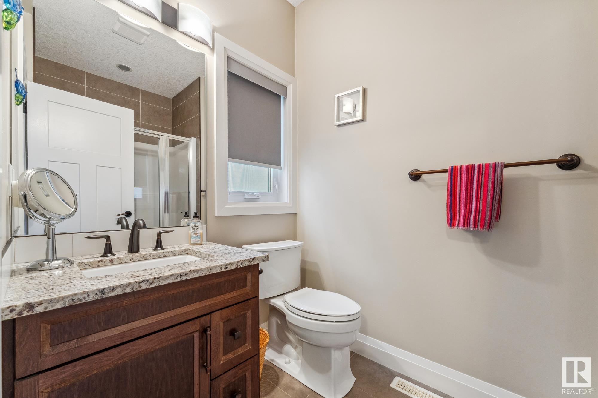      19 SIGNATURE CV , Sherwood Park,  ,T8H 0W8 ;  Listing Number: MLS E4420228