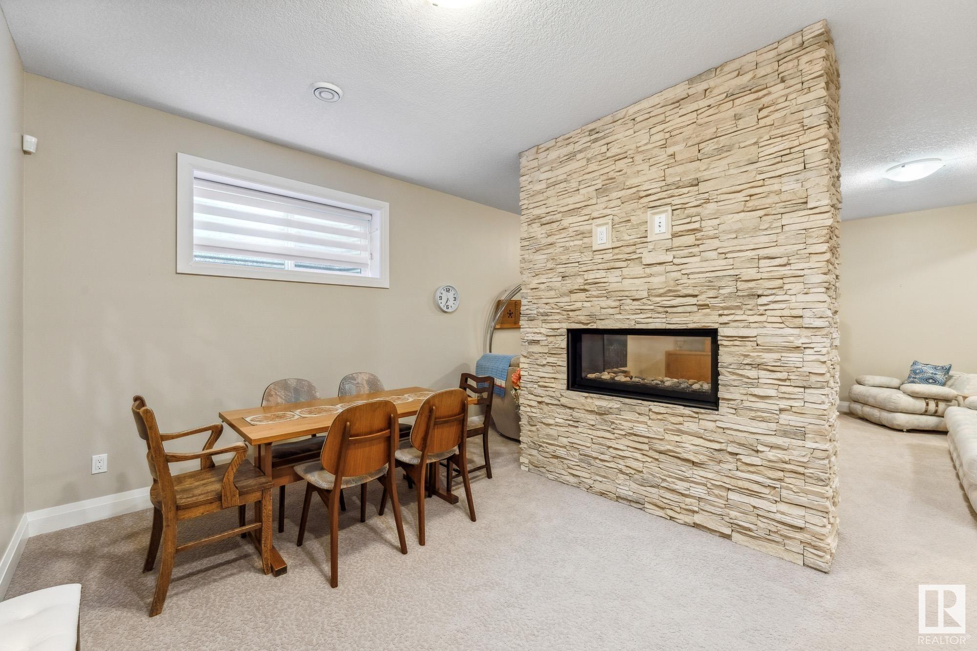      19 SIGNATURE CV , Sherwood Park,  ,T8H 0W8 ;  Listing Number: MLS E4420228