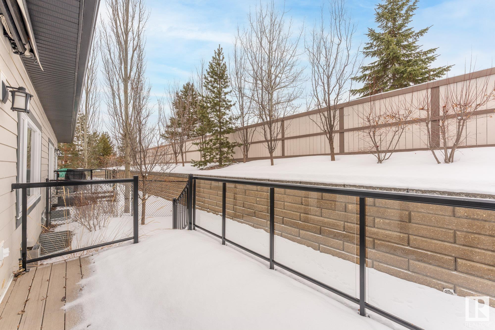      19 SIGNATURE CV , Sherwood Park,  ,T8H 0W8 ;  Listing Number: MLS E4420228