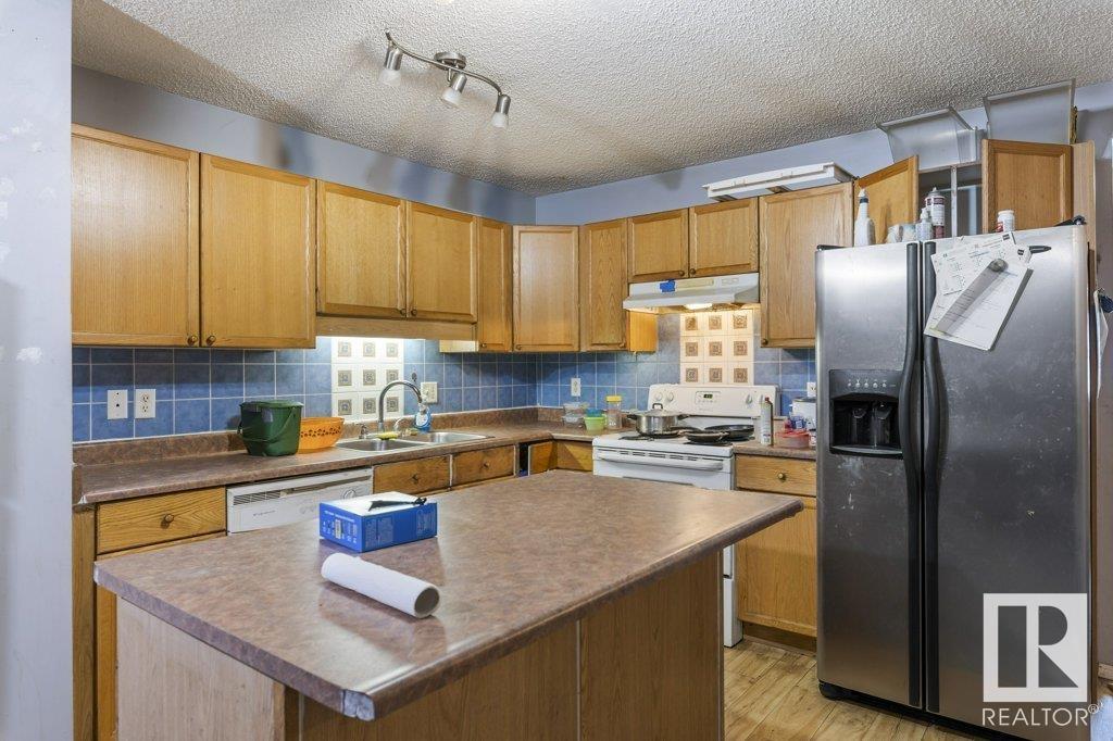      7931 7 AV SW , Edmonton,  ,T6X 1N3 ;  Listing Number: MLS E4420233