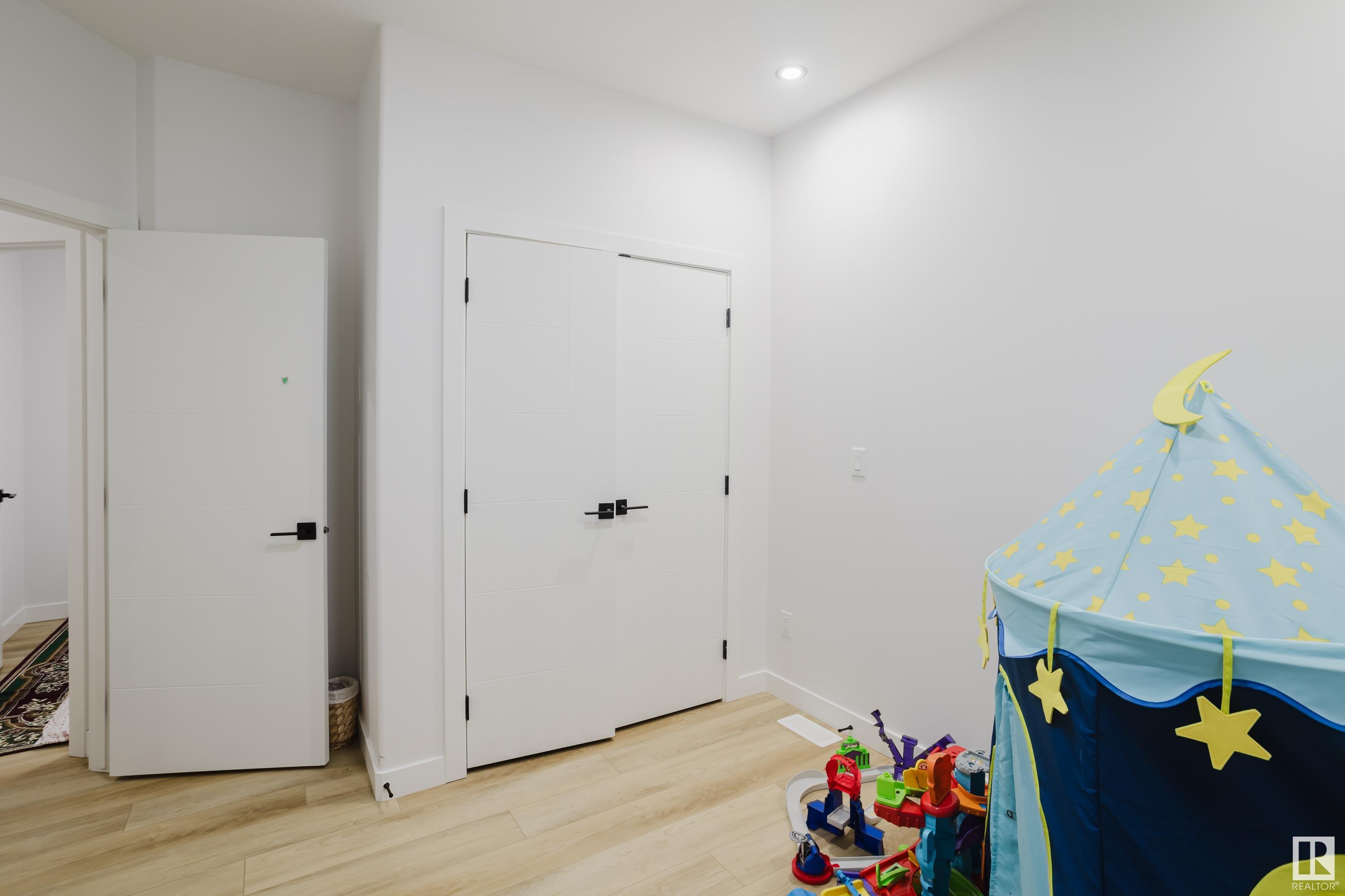      1356 20 ST NW , Edmonton,  ,T6T 2R7 ;  Listing Number: MLS E4420243