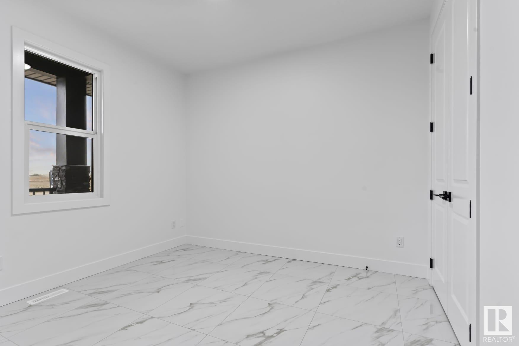      2748 1 AV SW , Edmonton,  ,T6X 3E4 ;  Listing Number: MLS E4420251