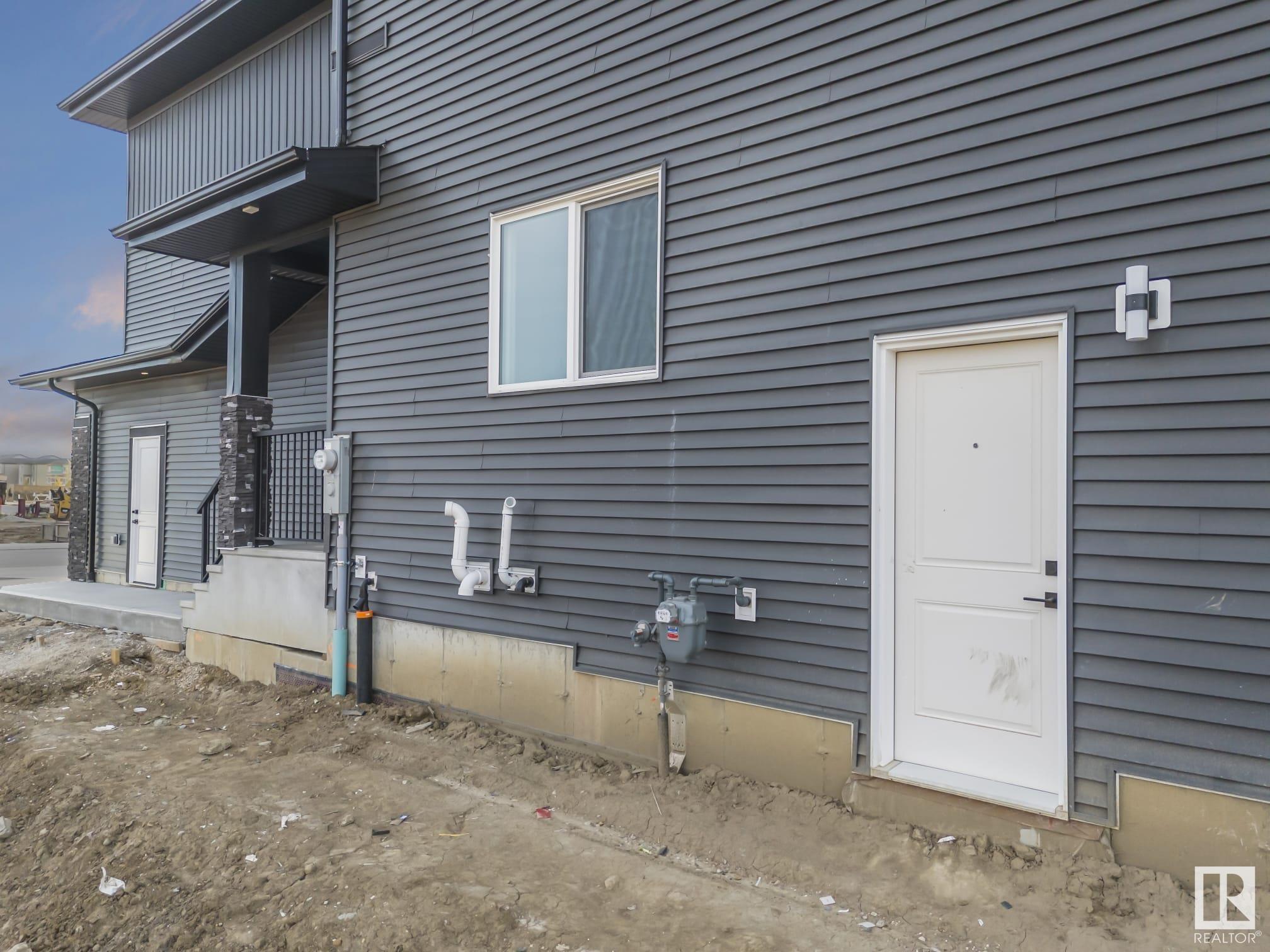      2748 1 AV SW , Edmonton,  ,T6X 3E4 ;  Listing Number: MLS E4420251