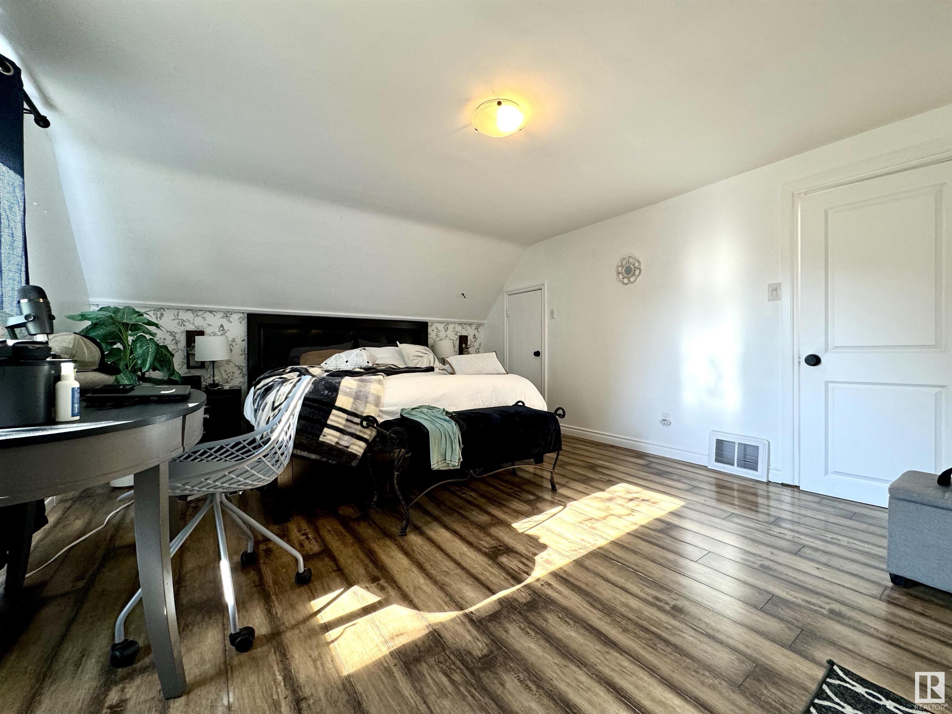      13507 102 AV NW , Edmonton,  ,T5N 0N6 ;  Listing Number: MLS E4420262