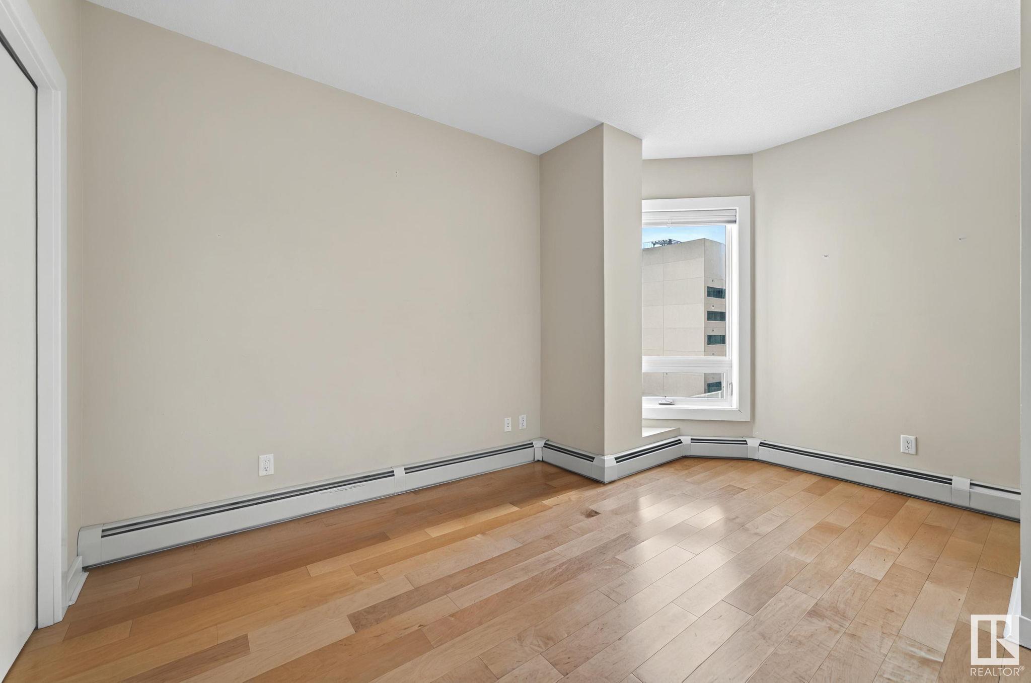      #706 10152 104 ST NW , Edmonton,  ,T5J 0B5 ;  Listing Number: MLS E4420263