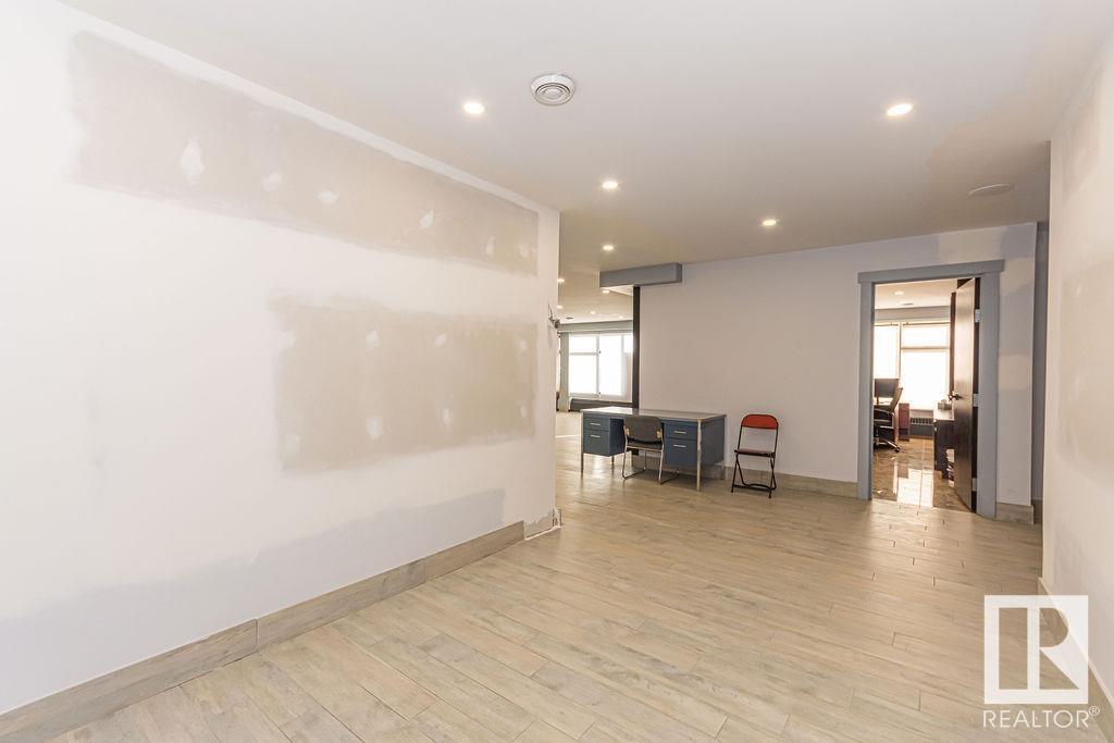      #1A 10508 107 AV SW , Edmonton,  ,T5H 0W2 ;  Listing Number: MLS E4420268