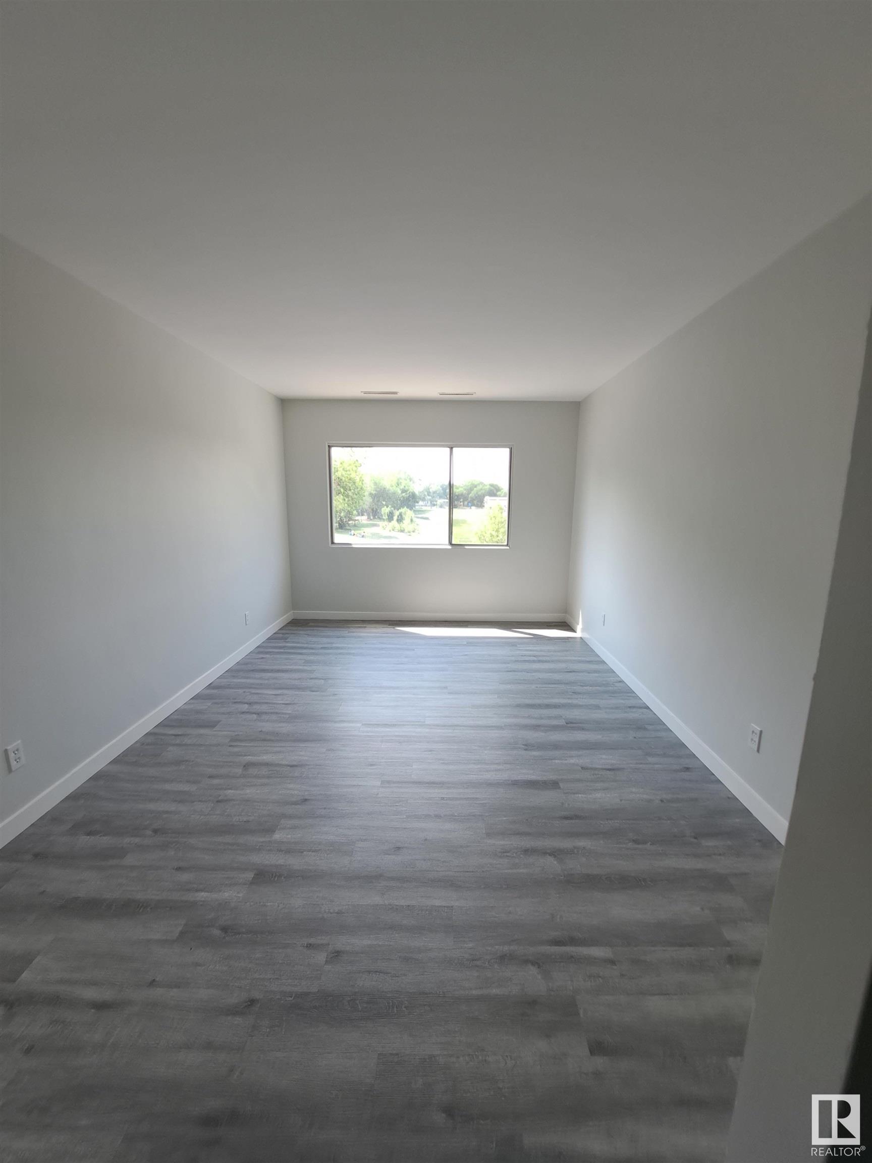      6551/6553 111 ST NW , Edmonton,  ,T6H 4R5 ;  Listing Number: MLS E4420277