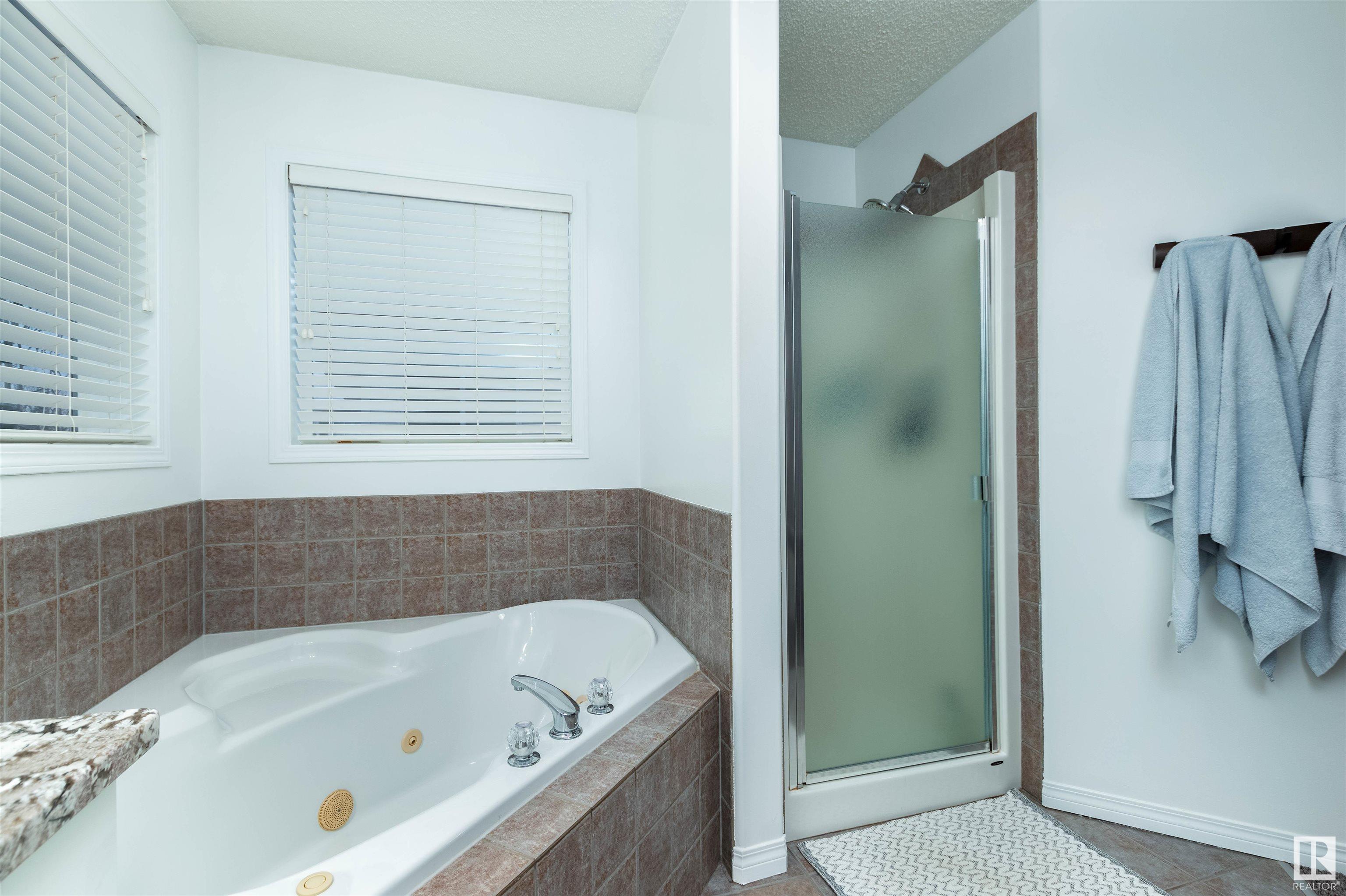      465 NORWAY CR , Sherwood Park,  ,T8A 5Z4 ;  Listing Number: MLS E4420279