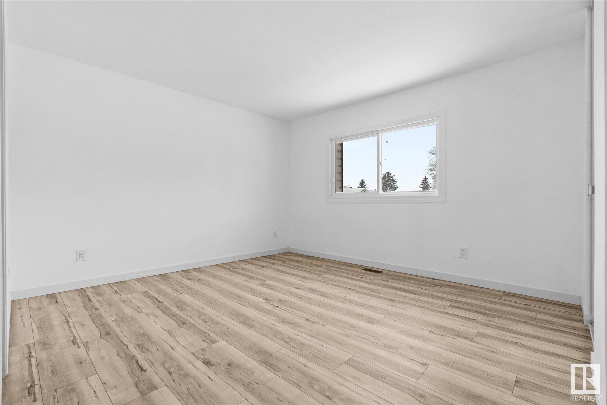      #123 TUDOR LANE LN NW , Edmonton,  ,T6J 3T5 ;  Listing Number: MLS E4420283