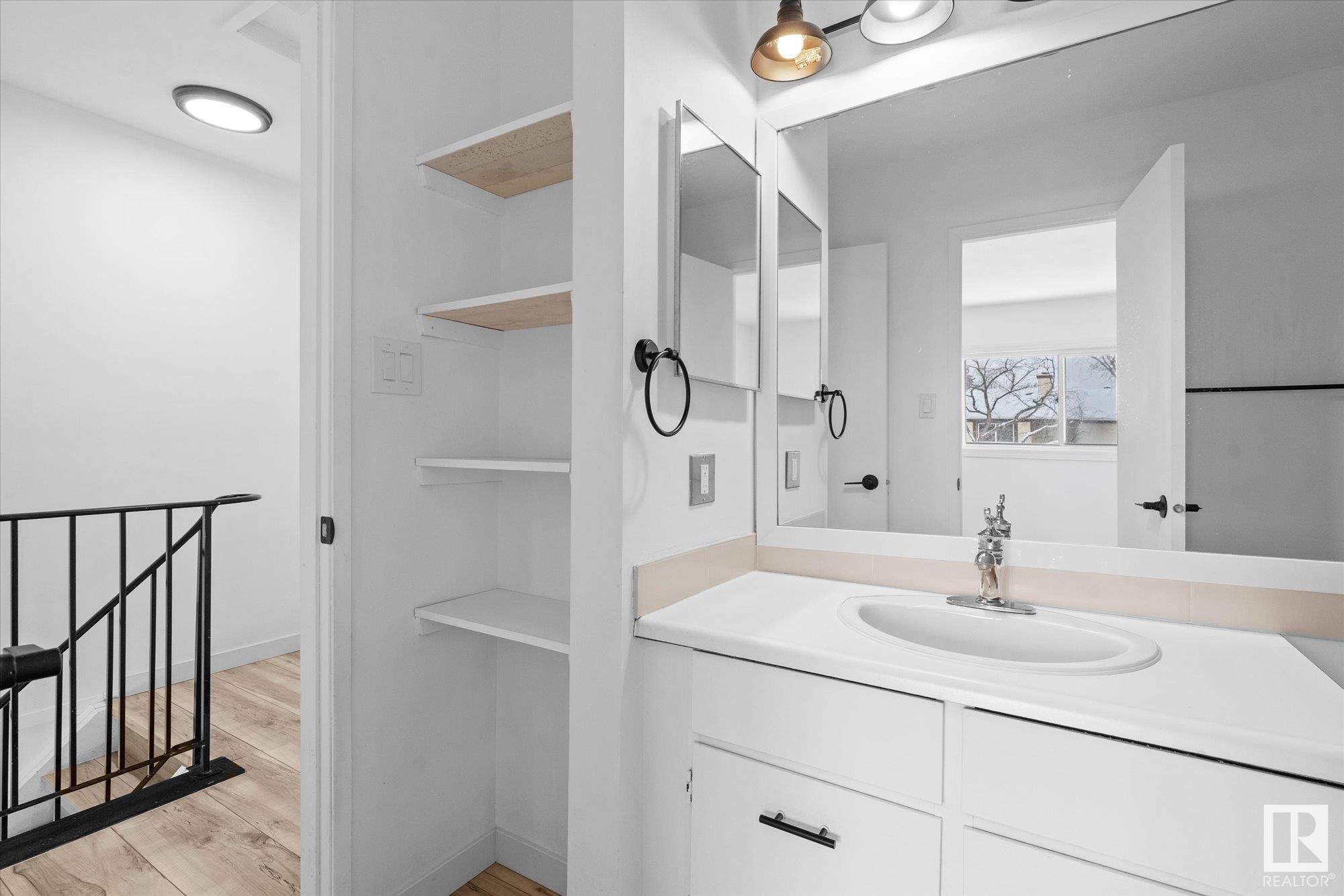      #123 TUDOR LANE LN NW , Edmonton,  ,T6J 3T5 ;  Listing Number: MLS E4420283