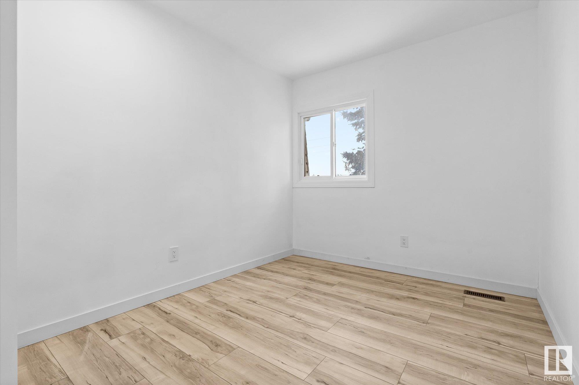      #123 TUDOR LANE LN NW , Edmonton,  ,T6J 3T5 ;  Listing Number: MLS E4420283