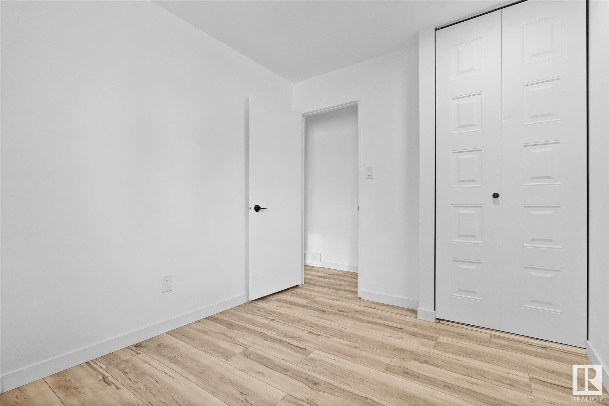      #123 TUDOR LANE LN NW , Edmonton,  ,T6J 3T5 ;  Listing Number: MLS E4420283
