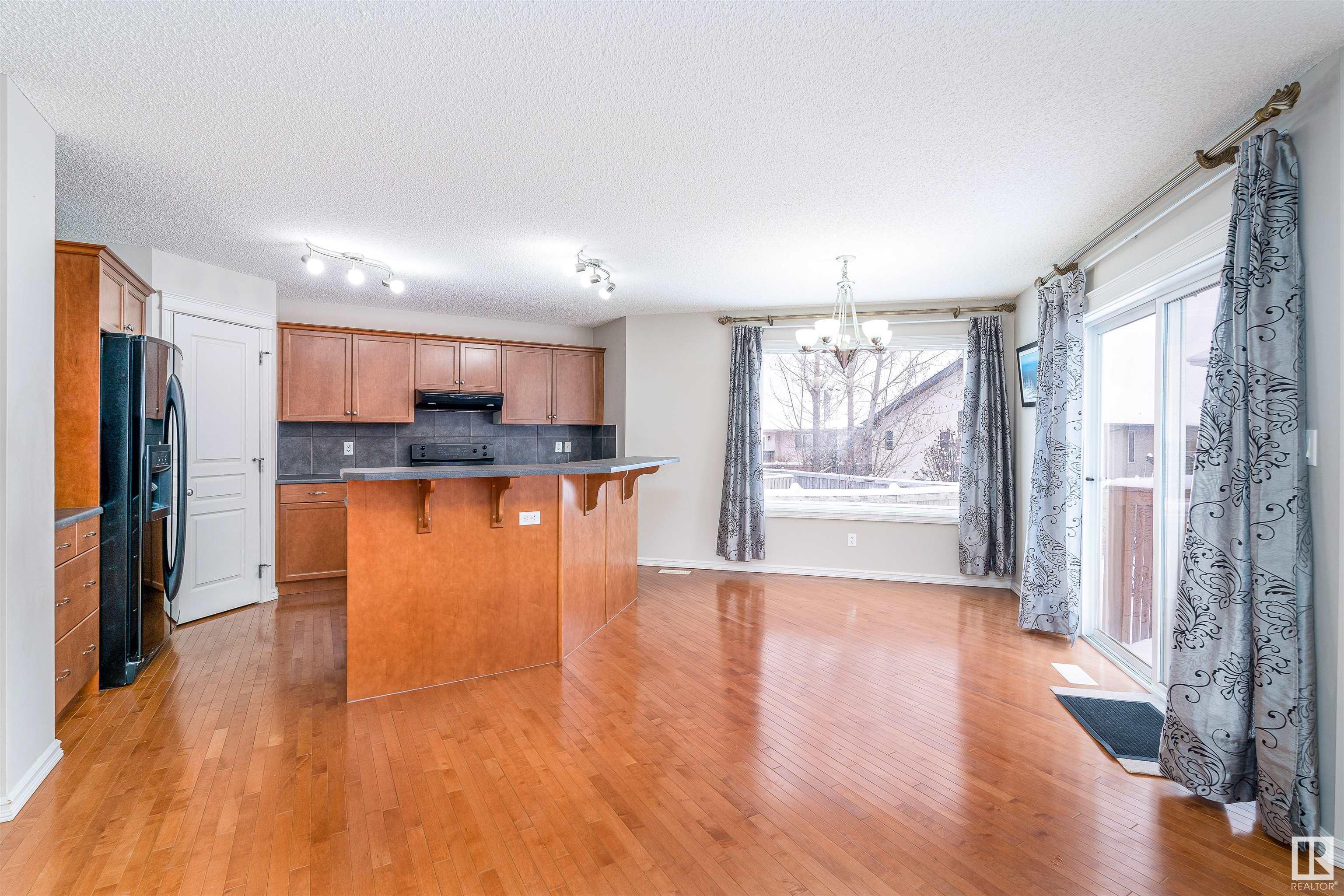      1209 LATTA CR NW , Edmonton,  ,T6R 3N2 ;  Listing Number: MLS E4420284