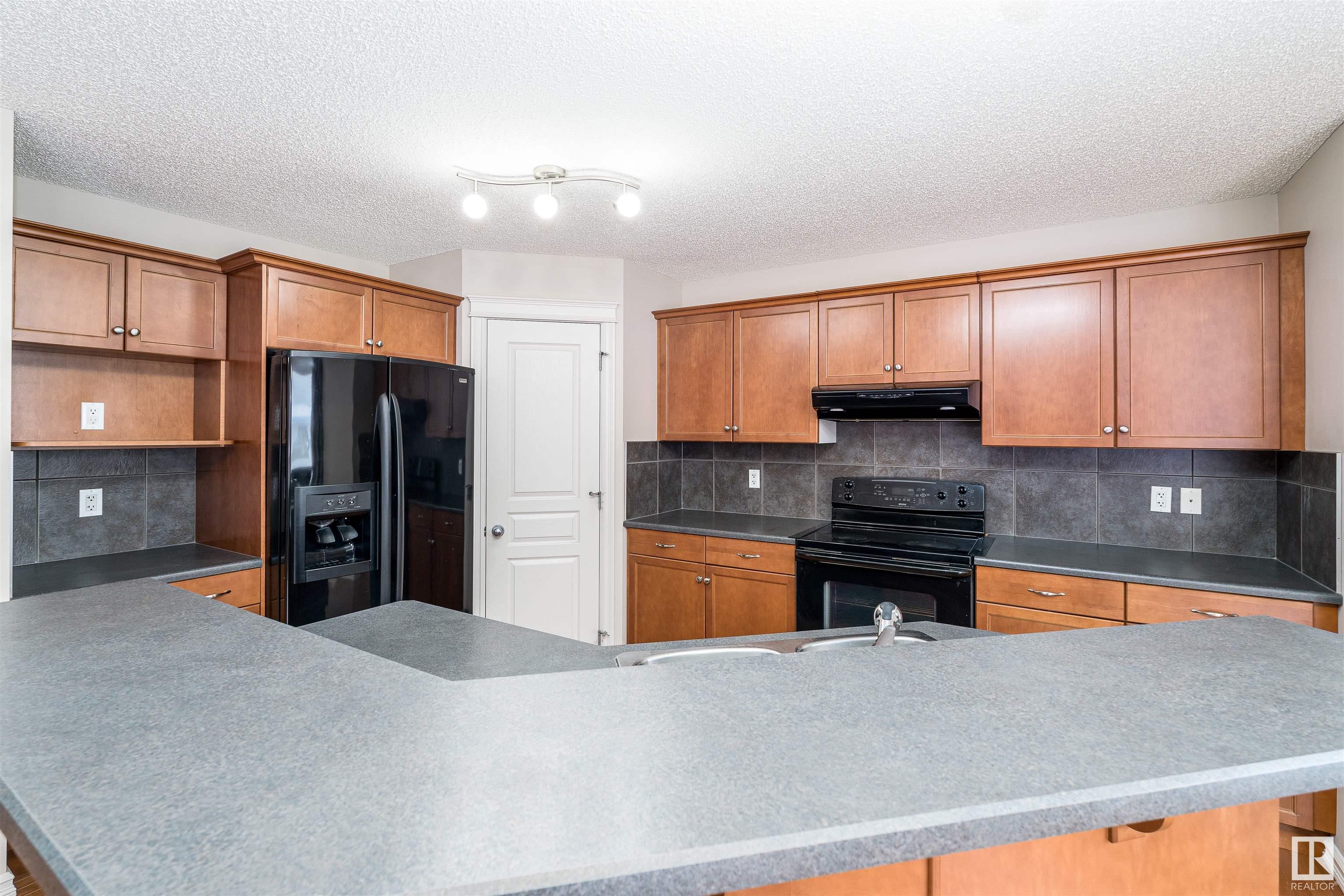      1209 LATTA CR NW , Edmonton,  ,T6R 3N2 ;  Listing Number: MLS E4420284